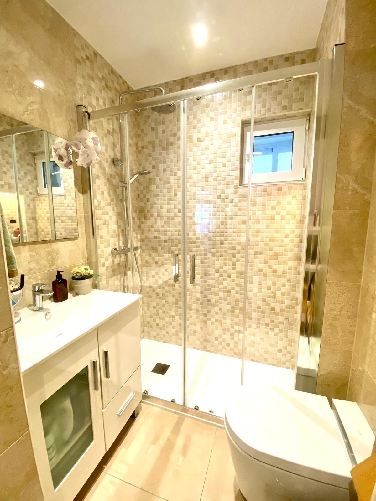 3 Bed, 2 Bath, ApartmentFor Sale, Palma de Mallorca, Islas Baleares