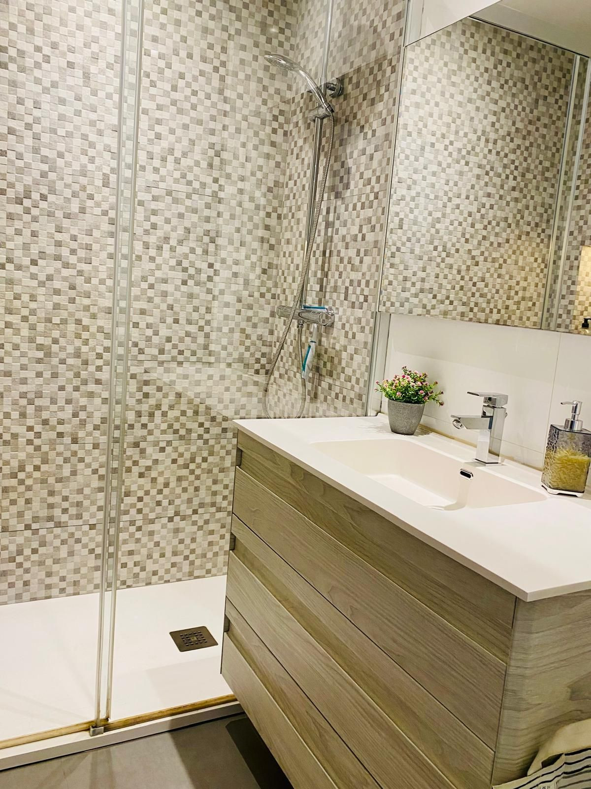 3 Bed, 2 Bath, ApartmentFor Sale, Palma de Mallorca, Islas Baleares