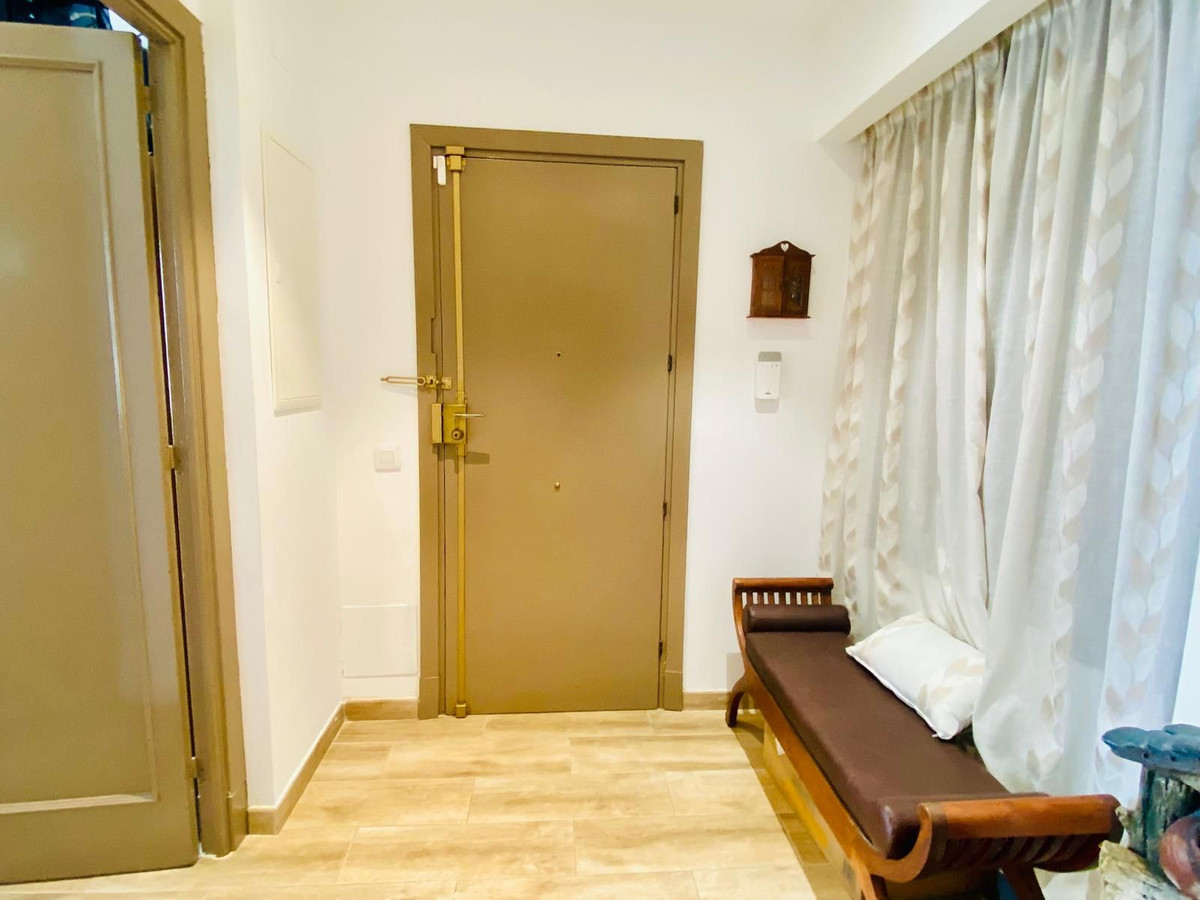 3 Bed, 2 Bath, ApartmentFor Sale, Palma de Mallorca, Islas Baleares