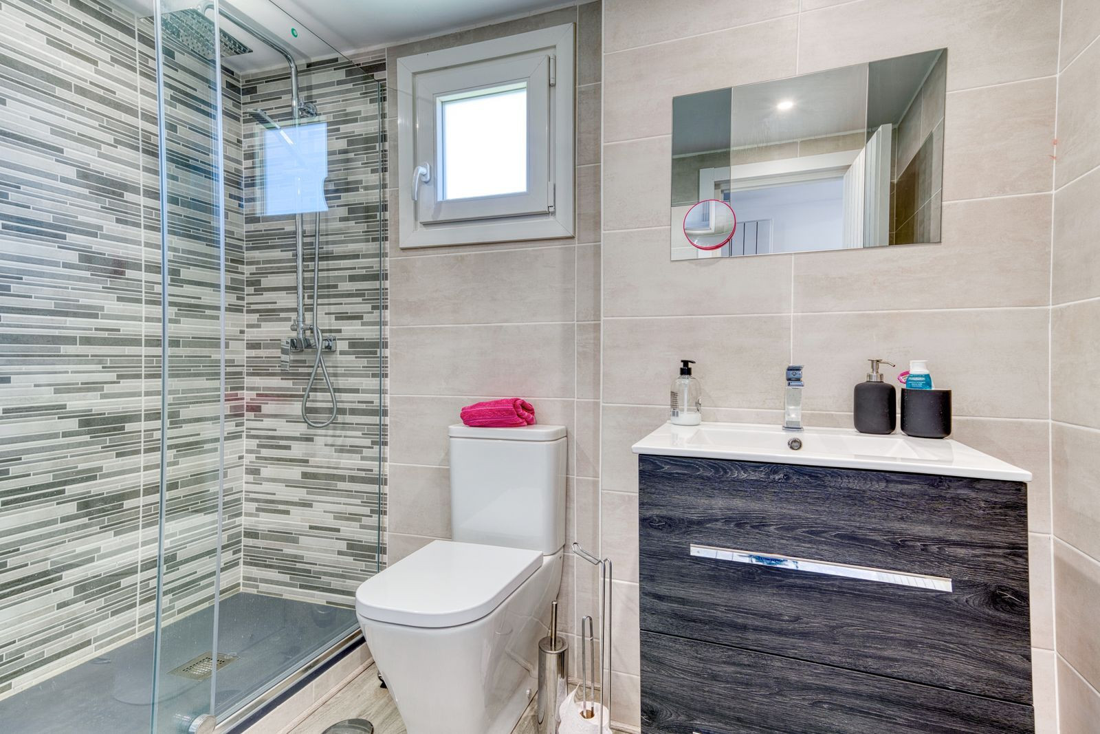 3 Bed, 2 Bath, HouseFor Sale, Marbella, Malaga