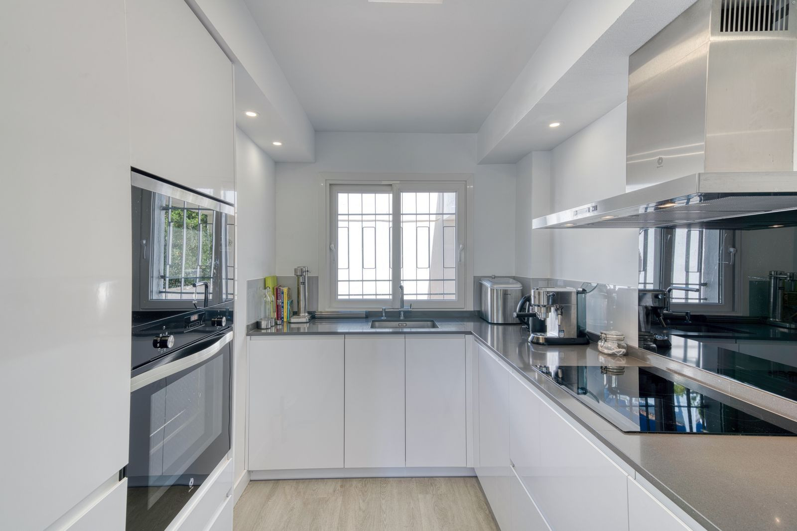 3 Bed, 2 Bath, HouseFor Sale, Marbella, Malaga