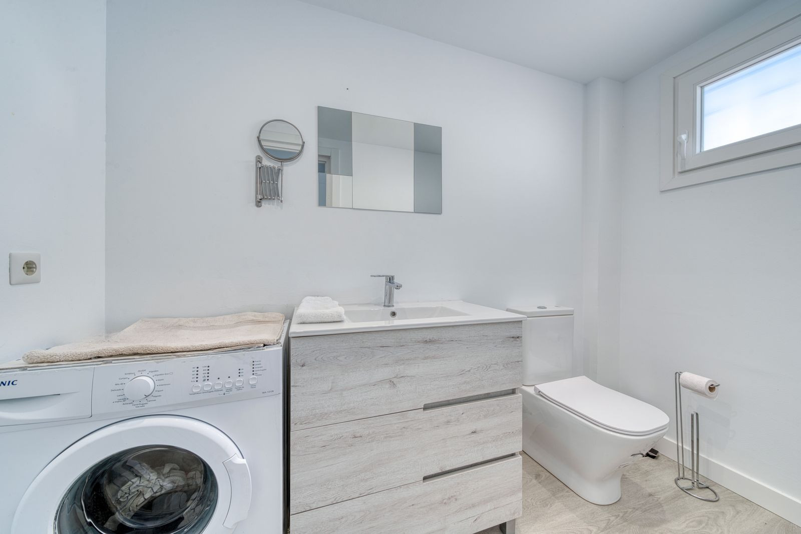 3 Bed, 2 Bath, HouseFor Sale, Marbella, Malaga