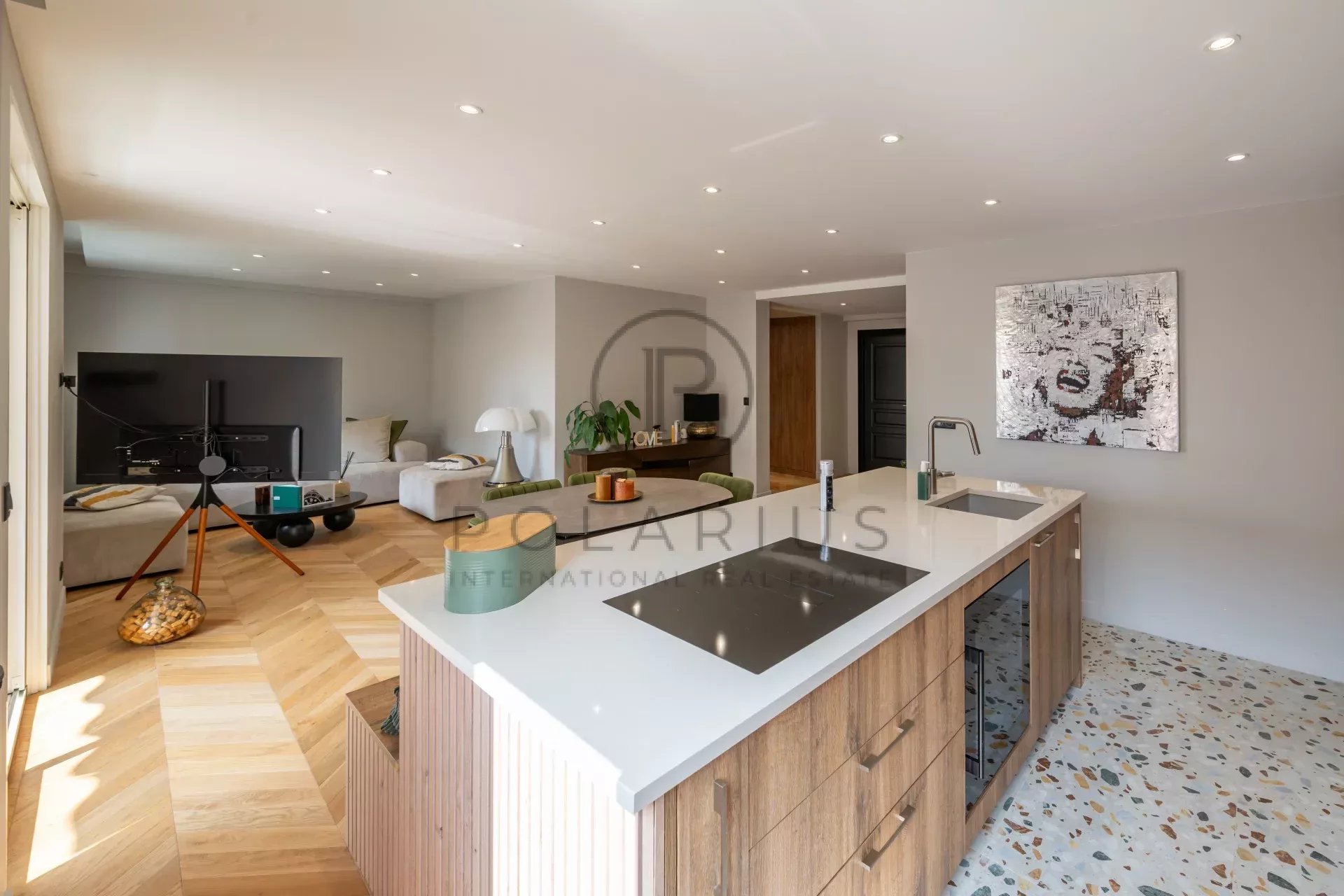 2 Bed, 1 Bath, ApartmentFor Sale, Nice, Alpes-Maritimes