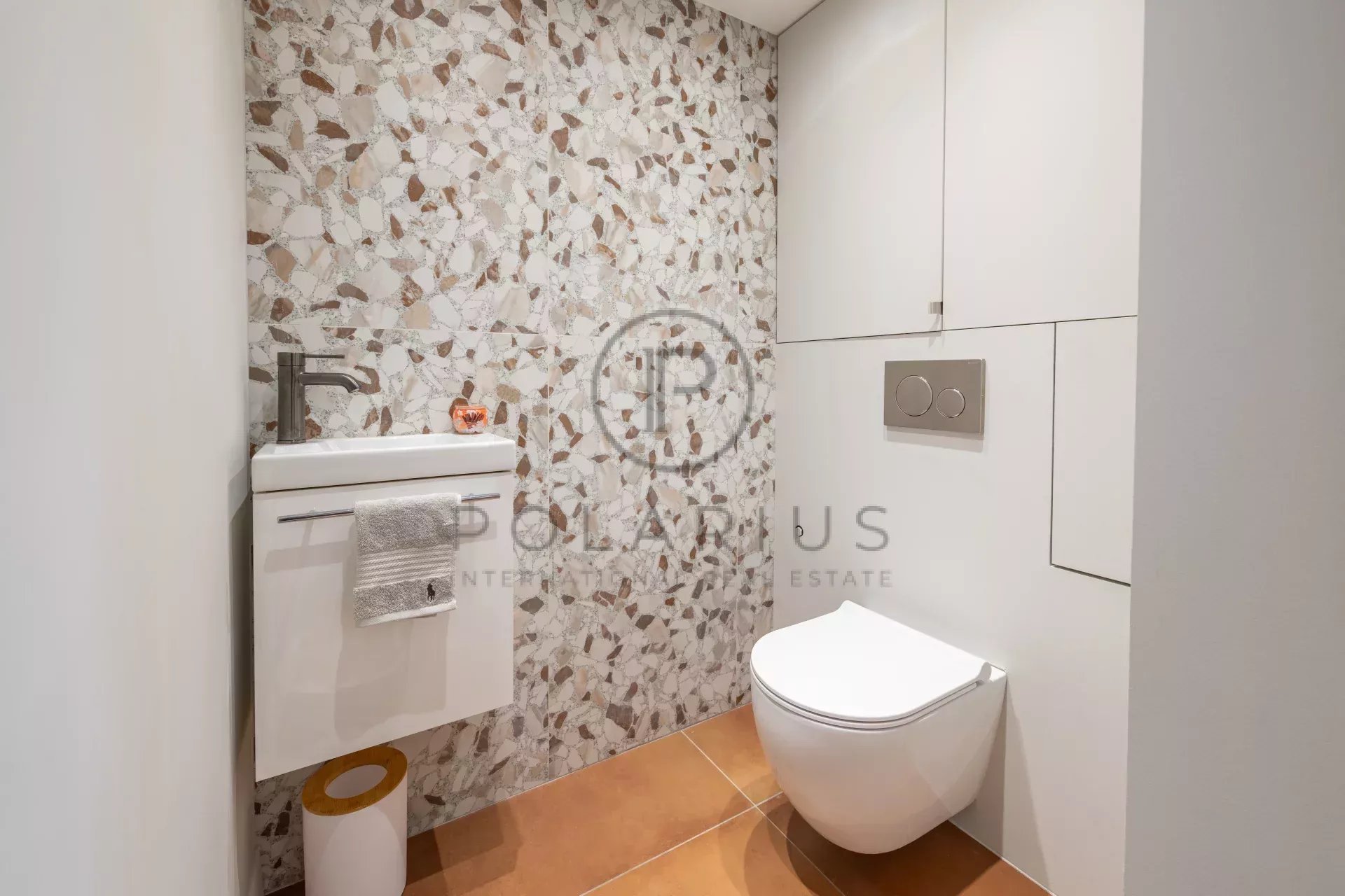 2 Bed, 1 Bath, ApartmentFor Sale, Nice, Alpes-Maritimes