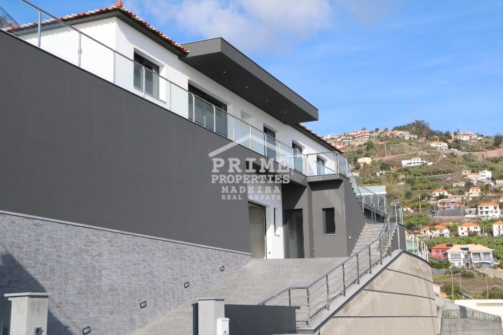 3 Bed, 4 Bath, HouseFor Sale, Ribeira Brava, Ilha da Madeira, 9350-257