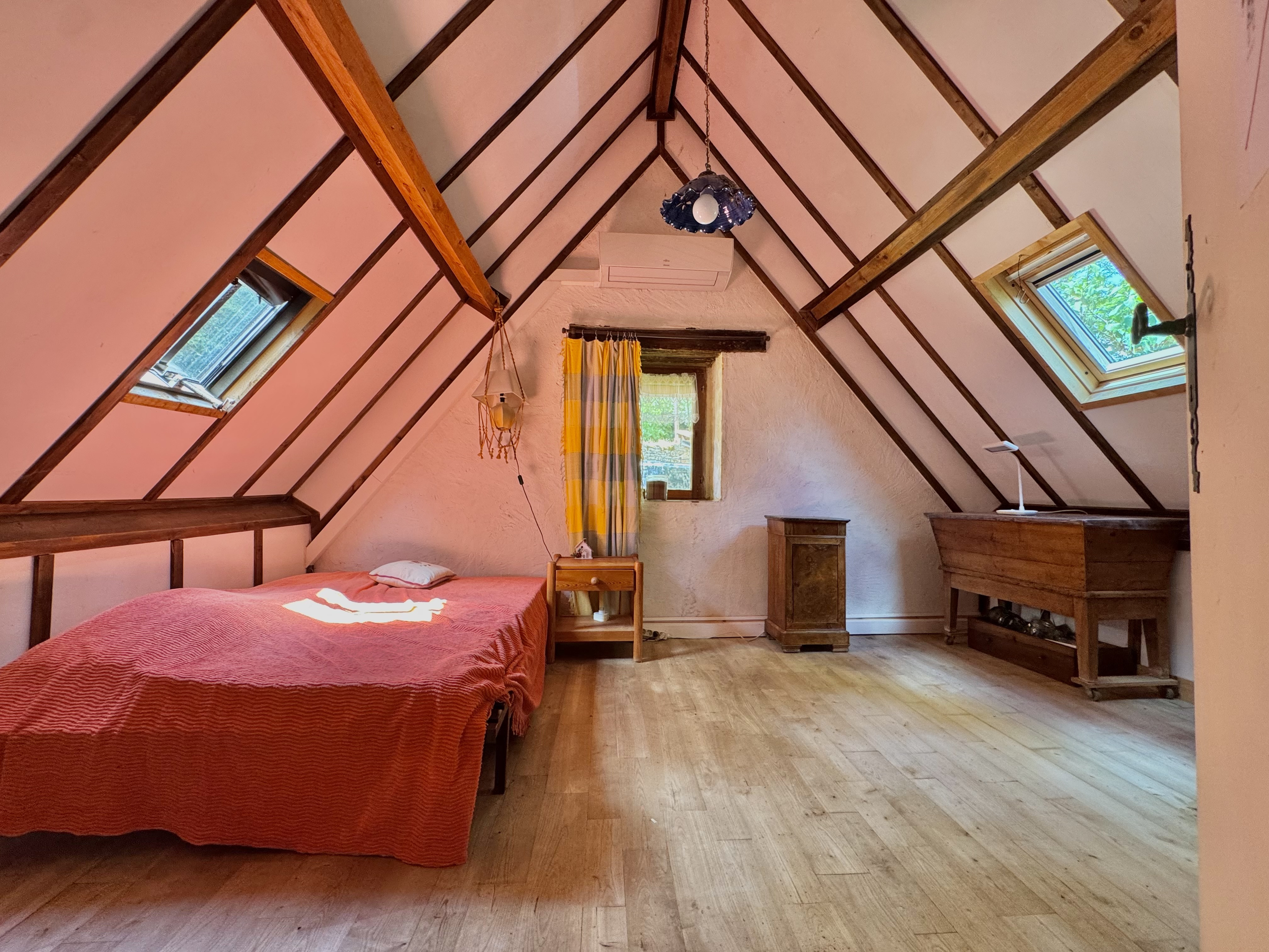 4 Bed, 1 Bath, HouseFor Sale, Bouzic, Dordogne, Aquitaine, 24250