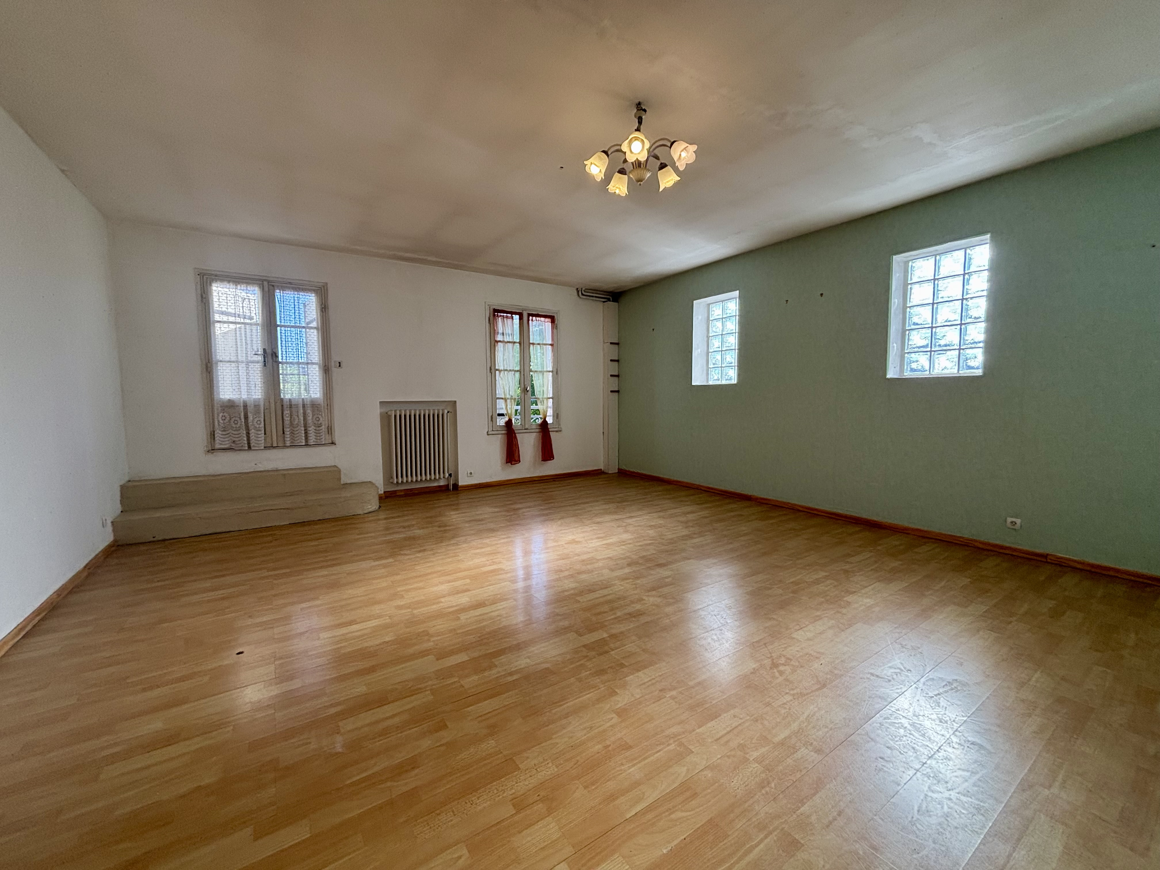 4 Bed, 1 Bath, HouseFor Sale, Villeneuve sur lot, Lot-et-Garonne, Aquitaine, 47300