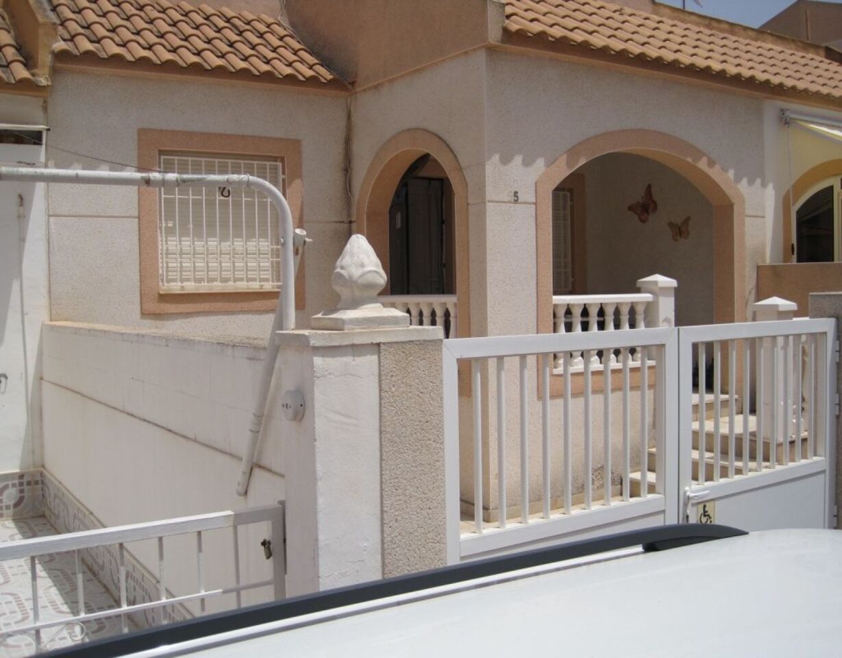 2 Bed, 1 Bath, HouseFor Sale, Torrevieja
