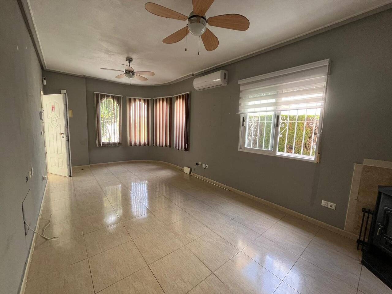 3 Bed, 2 Bath, HouseFor Sale, Algorfa, Alicante