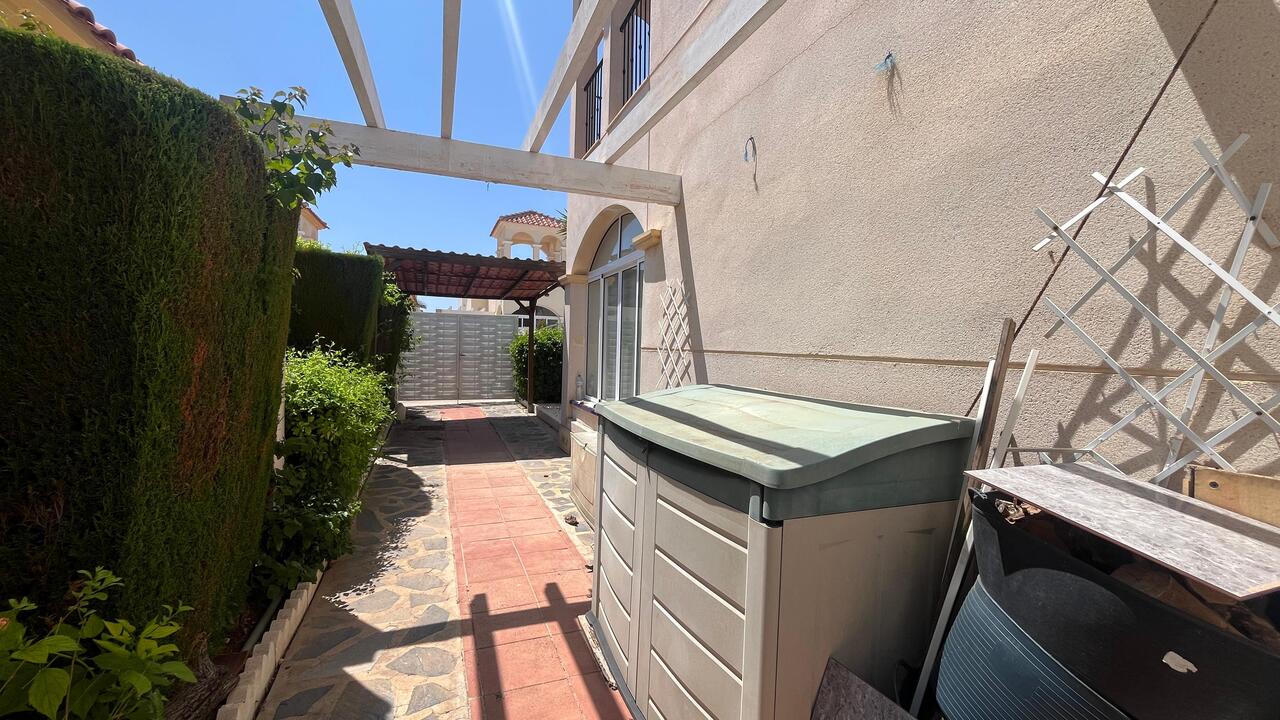 3 Bed, 2 Bath, HouseFor Sale, Algorfa, Alicante