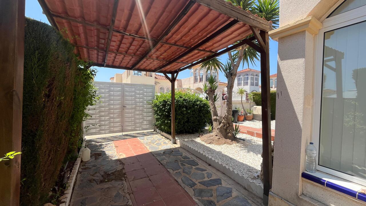 3 Bed, 2 Bath, HouseFor Sale, Algorfa, Alicante