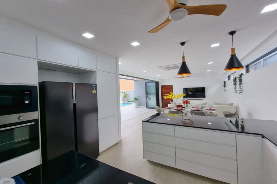 3 Bed, 4 Bath, HouseFor Sale, Chalong, Phuket