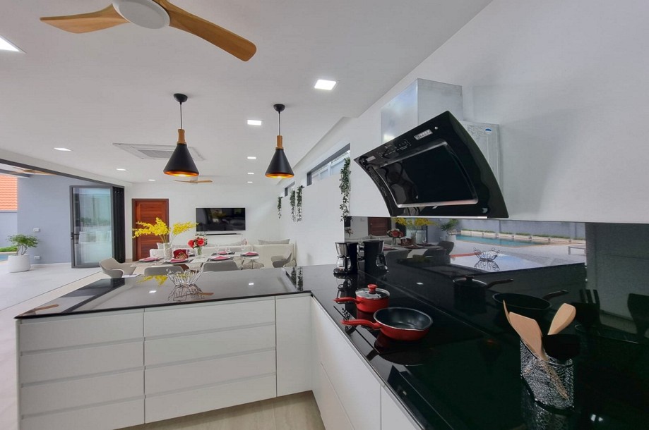 3 Bed, 4 Bath, HouseFor Sale, Chalong, Phuket