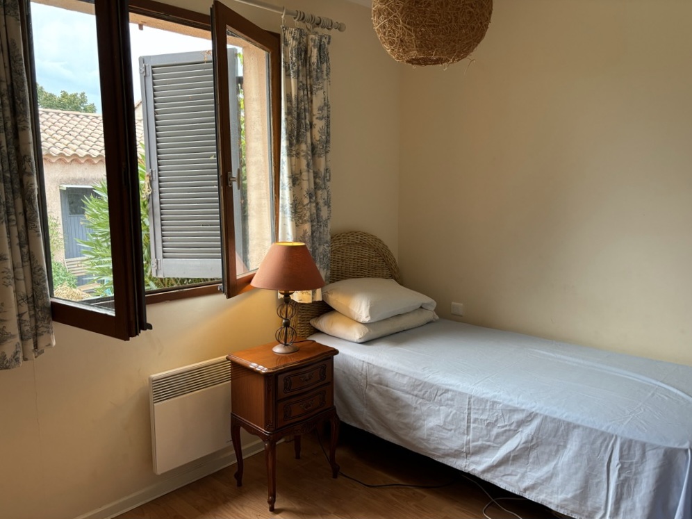 4 Bed, 2 Bath, HouseFor Sale, Autignac, Herault, Languedoc-Roussillon, 34480