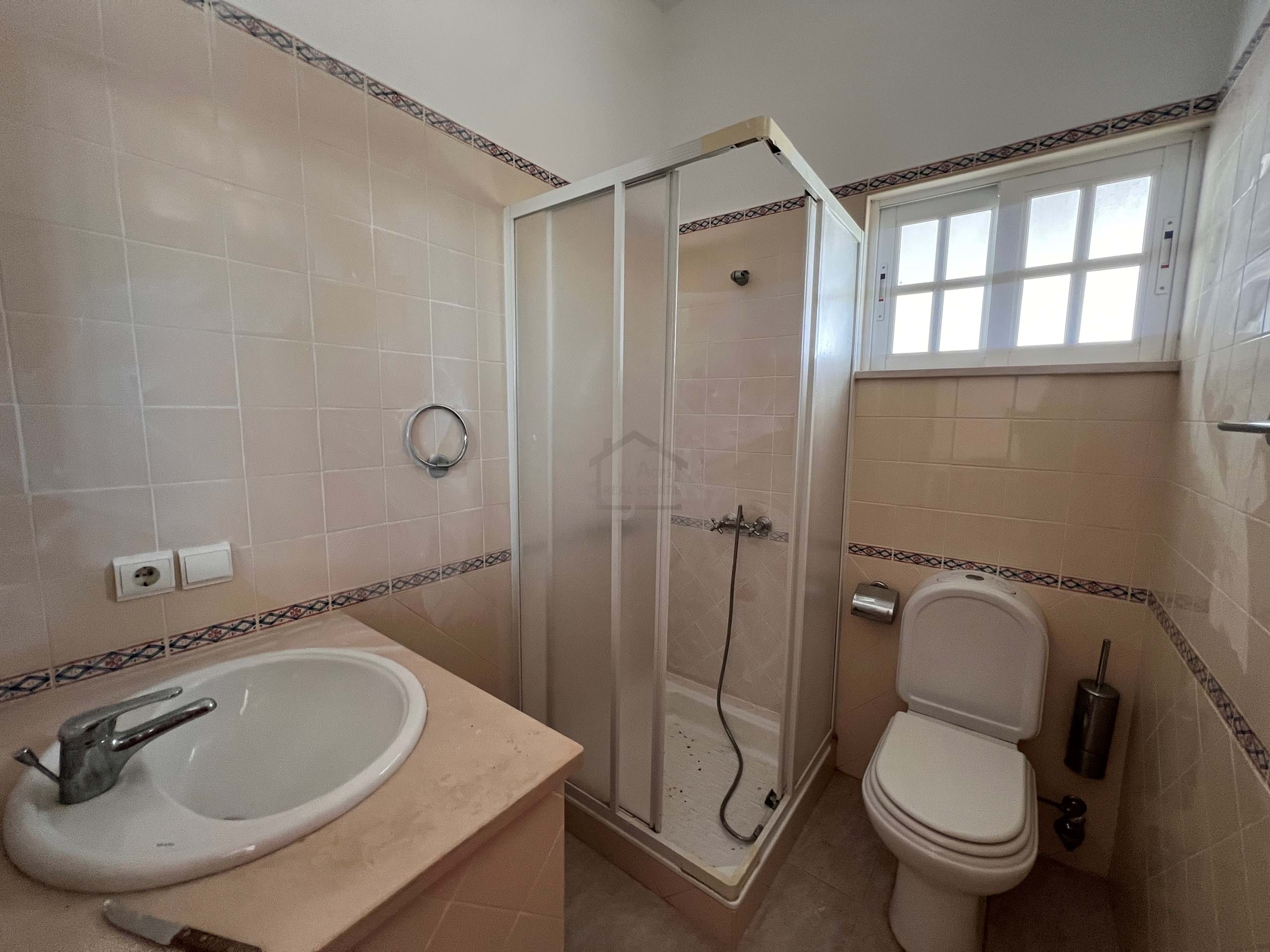 4 Bed, 3 Bath, HouseFor Sale, Loulé, Faro 4 Bed, 3 Bath, HouseFor Sale, Loulé, Faro