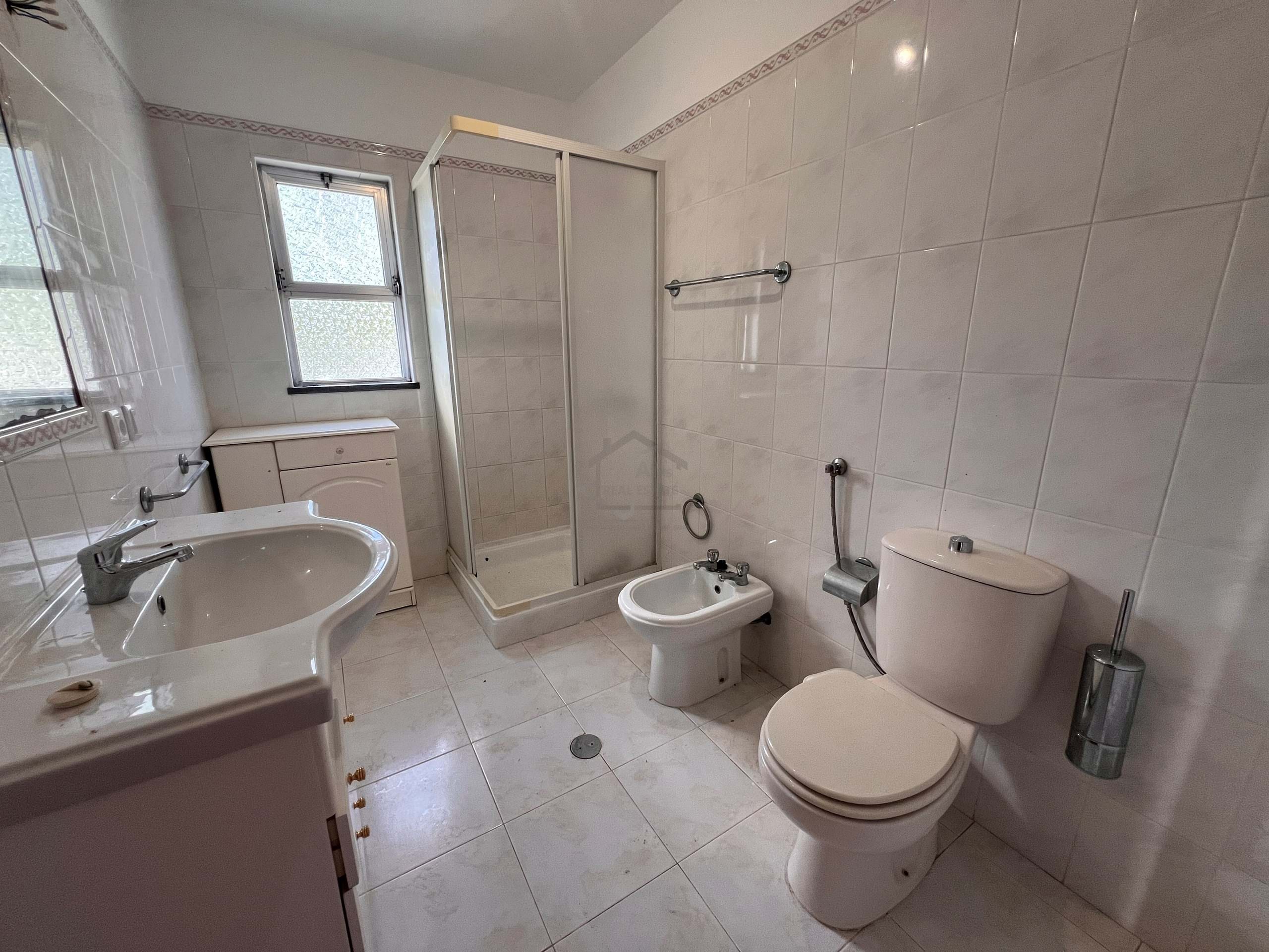 4 Bed, 3 Bath, HouseFor Sale, Loulé, Faro 4 Bed, 3 Bath, HouseFor Sale, Loulé, Faro