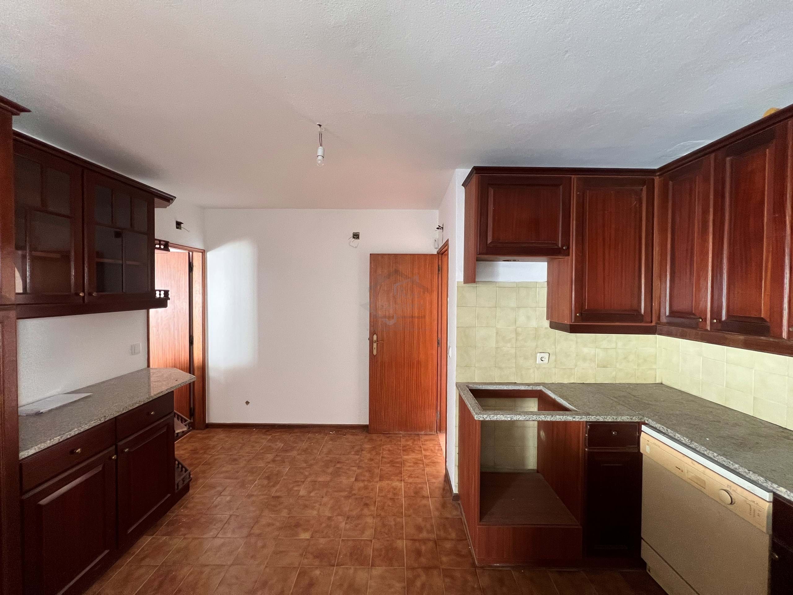 4 Bed, 3 Bath, HouseFor Sale, Loulé, Faro 4 Bed, 3 Bath, HouseFor Sale, Loulé, Faro