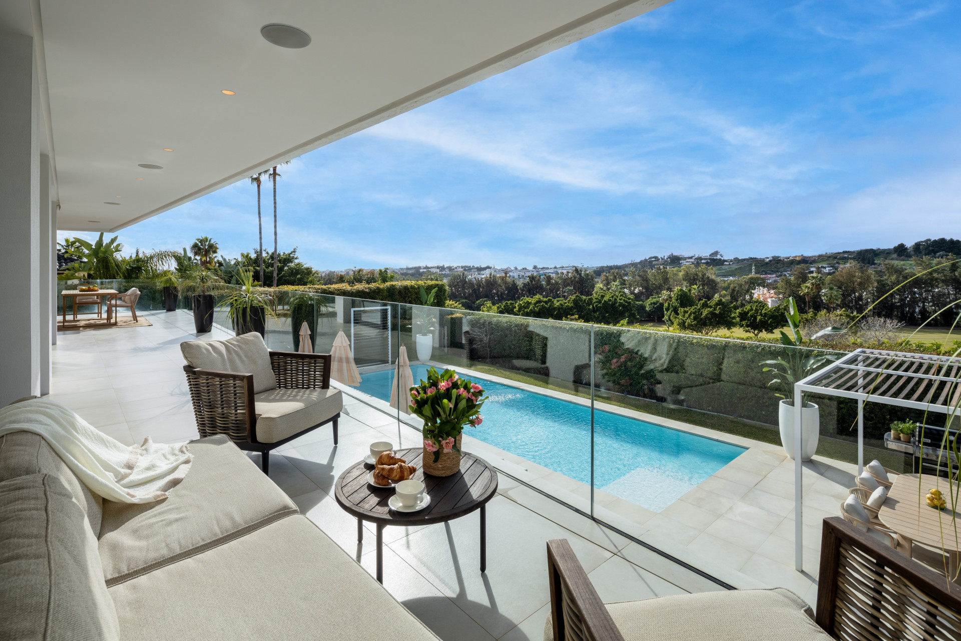 6 Bed, 4 Bath, HouseFor Sale, Marbella, Malaga