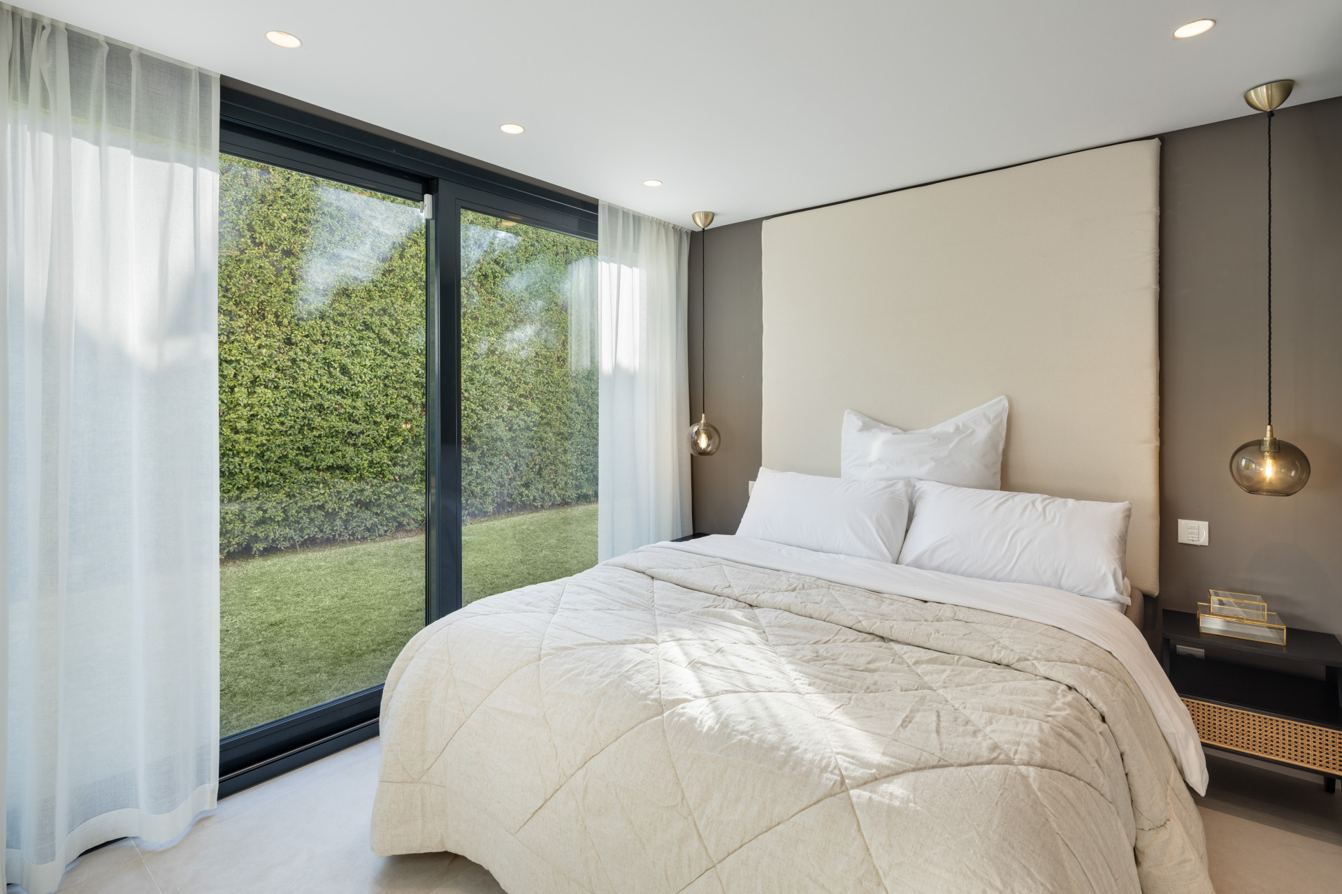 6 Bed, 4 Bath, HouseFor Sale, Marbella, Malaga