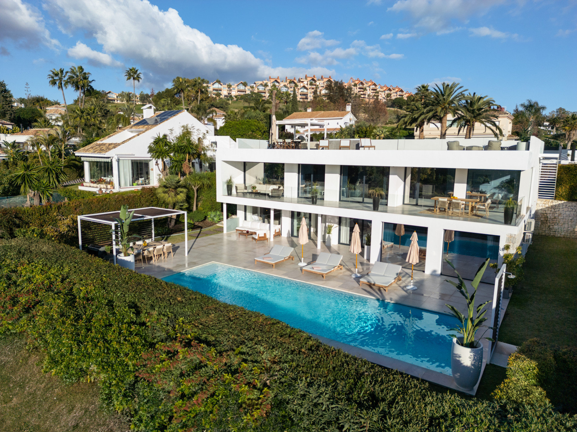 6 Bed, 4 Bath, HouseFor Sale, Marbella, Malaga
