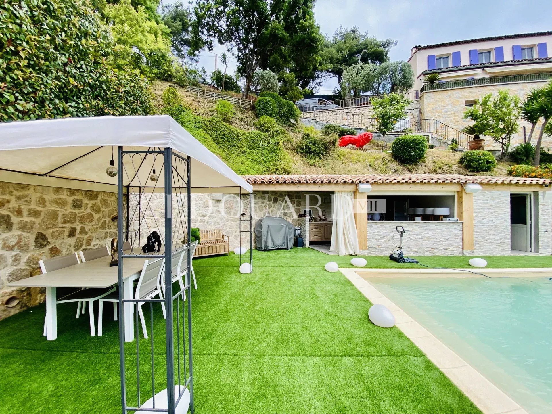 3 Bed, 2 Bath, HouseFor Sale, Menton, Alpes-Maritimes