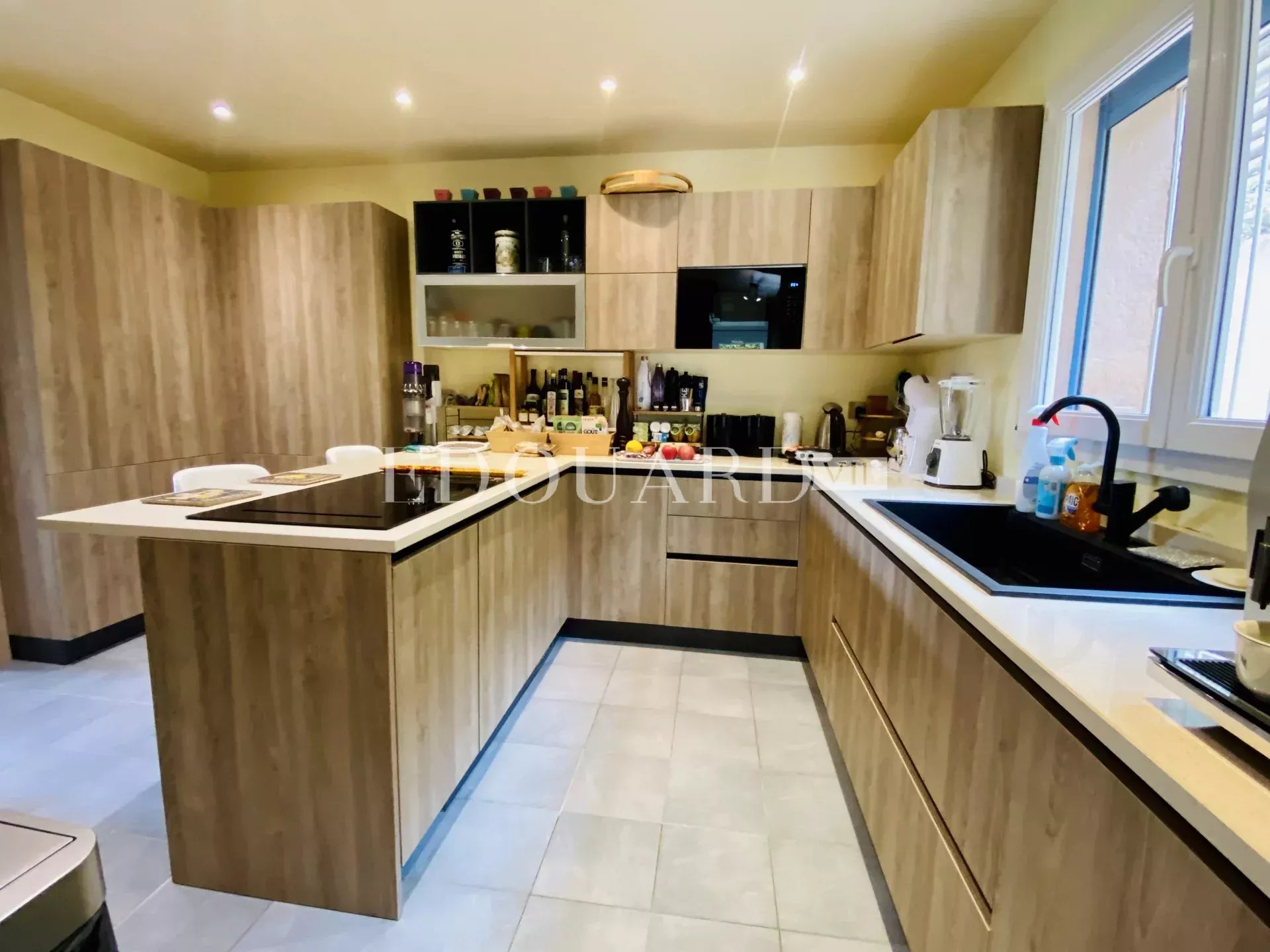 3 Bed, 2 Bath, HouseFor Sale, Menton, Alpes-Maritimes