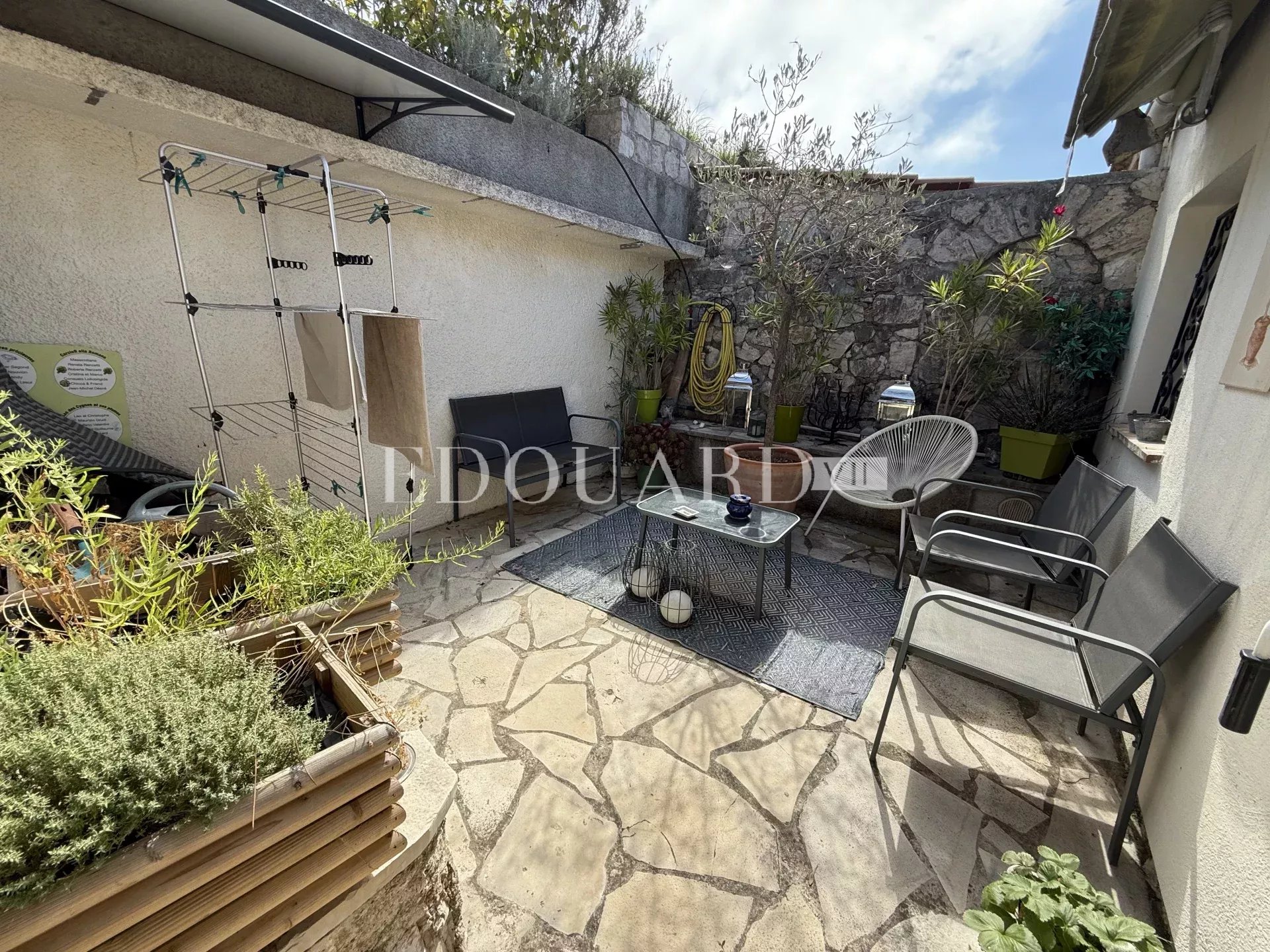 2 Bed, 1 Bath, HouseFor Sale, La Turbie, Alpes-Maritimes