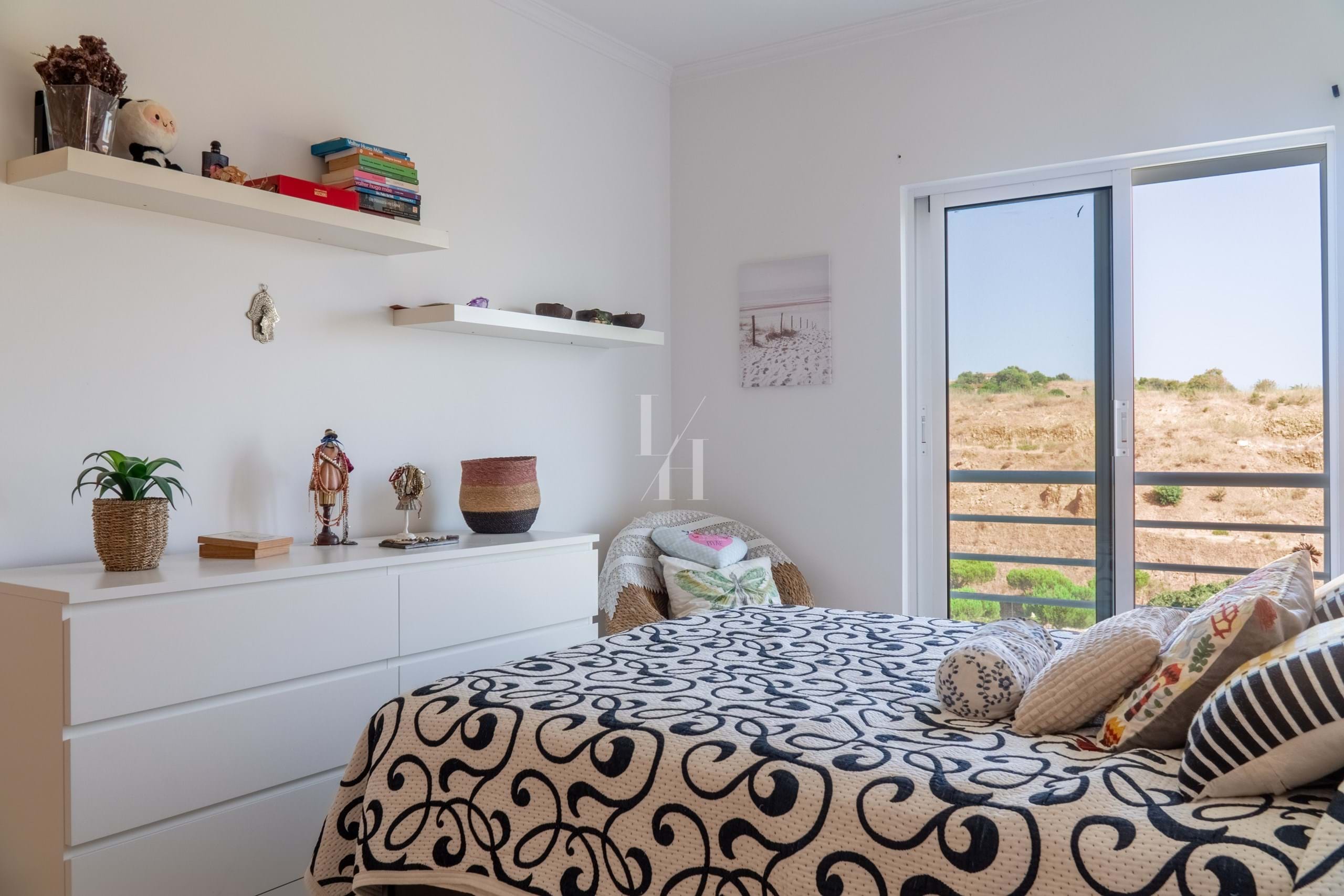 3 Bed, 2 Bath, ApartmentFor Sale, Lagos, Faro, 8600-714