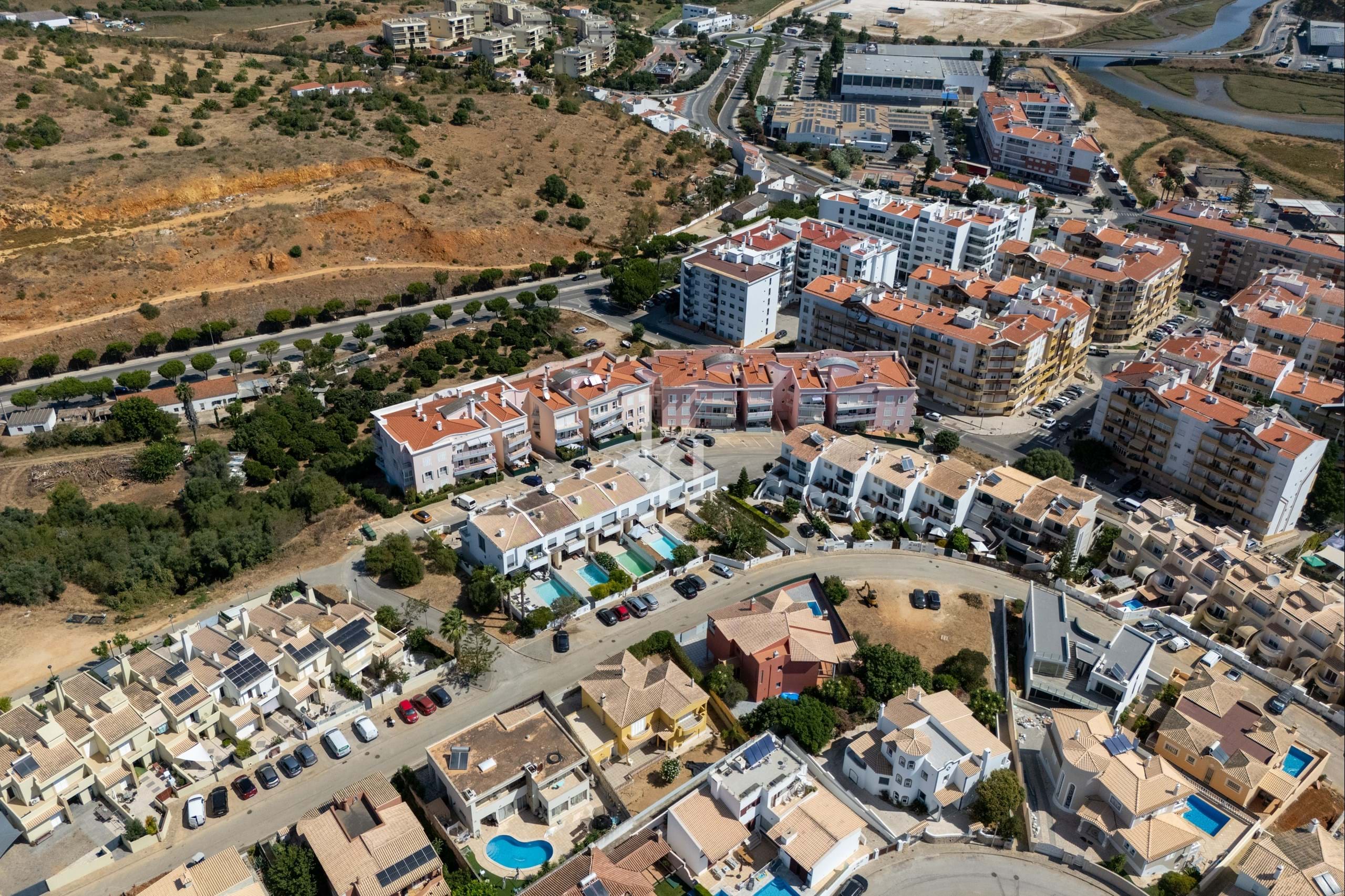 3 Bed, 2 Bath, ApartmentFor Sale, Lagos, Faro, 8600-714