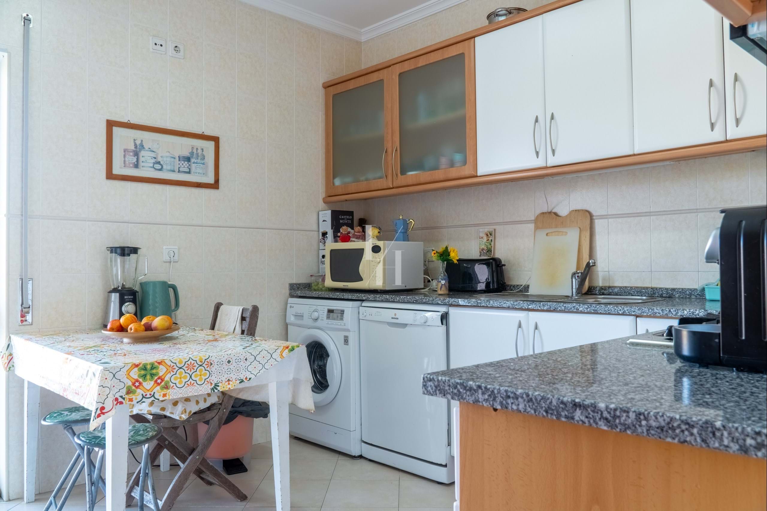 3 Bed, 2 Bath, ApartmentFor Sale, Lagos, Faro, 8600-714