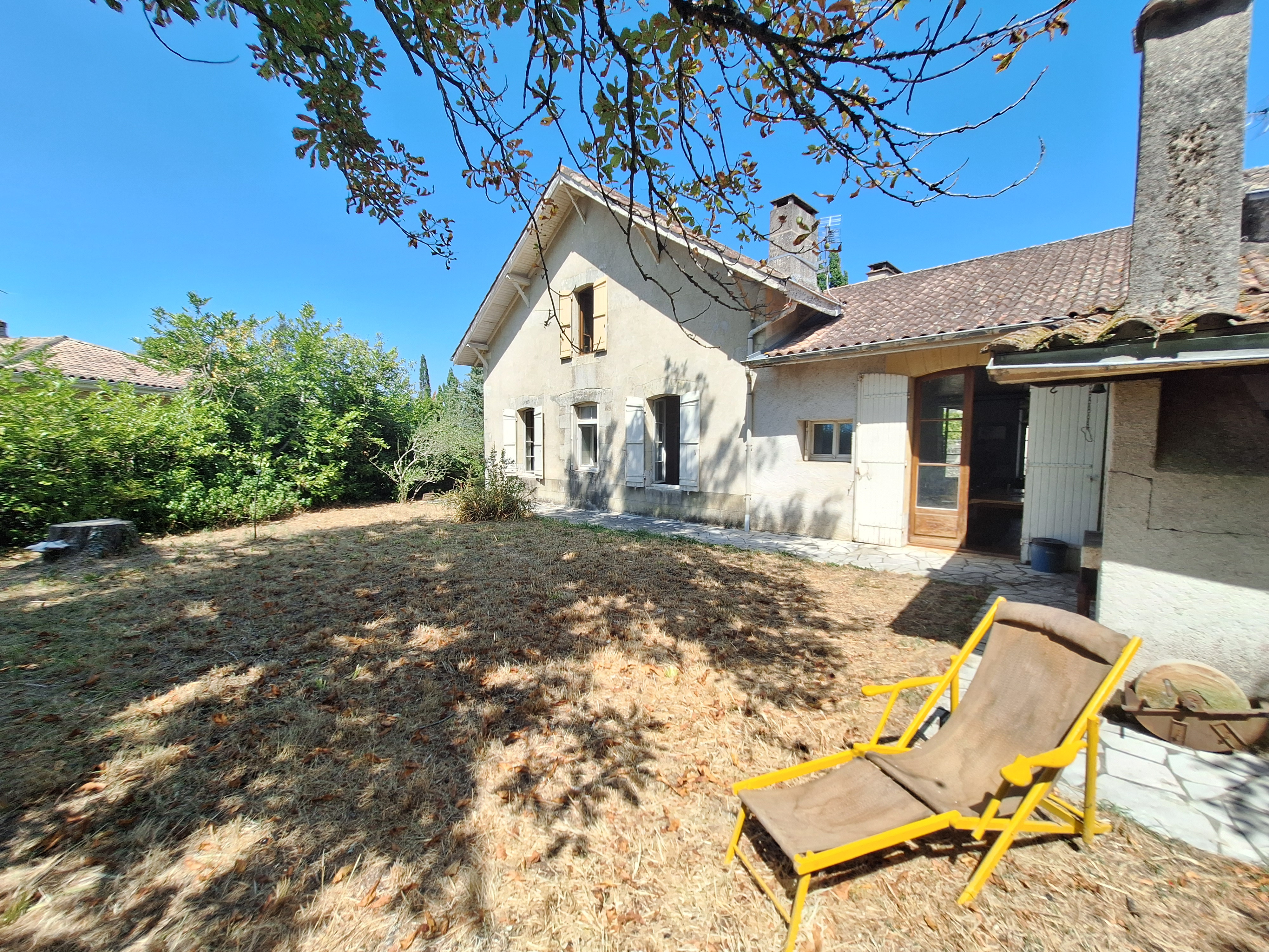 3 Bed, 1 Bath, HouseFor Sale, Castillonnes, Lot-et-Garonne, Aquitaine, 47330