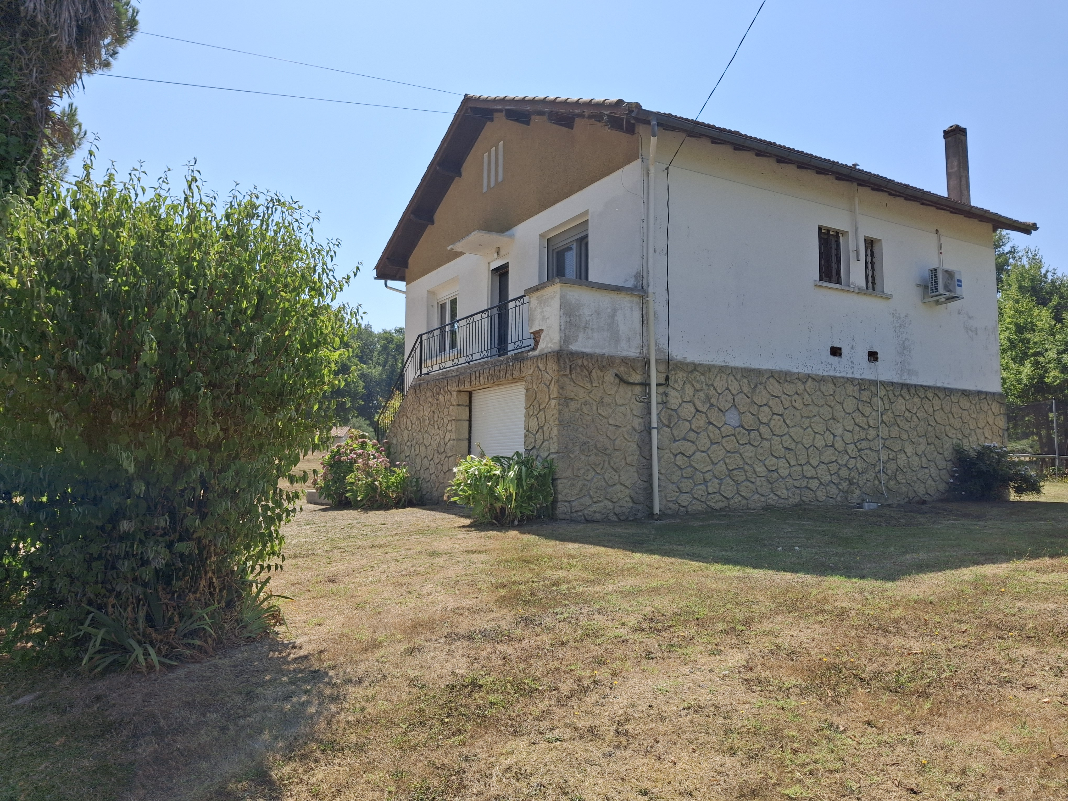 3 Bed, 1 Bath, HouseFor Sale, Villereal, Lot-et-Garonne, Aquitaine, 47210