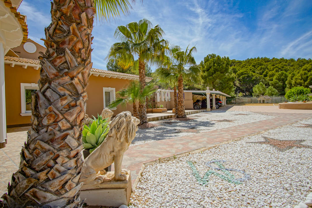 8 Bed, 9 Bath, HouseFor Sale, La Nucia, Alicante 8 Bed, 9 Bath, HouseFor Sale, La Nucia, Alicante