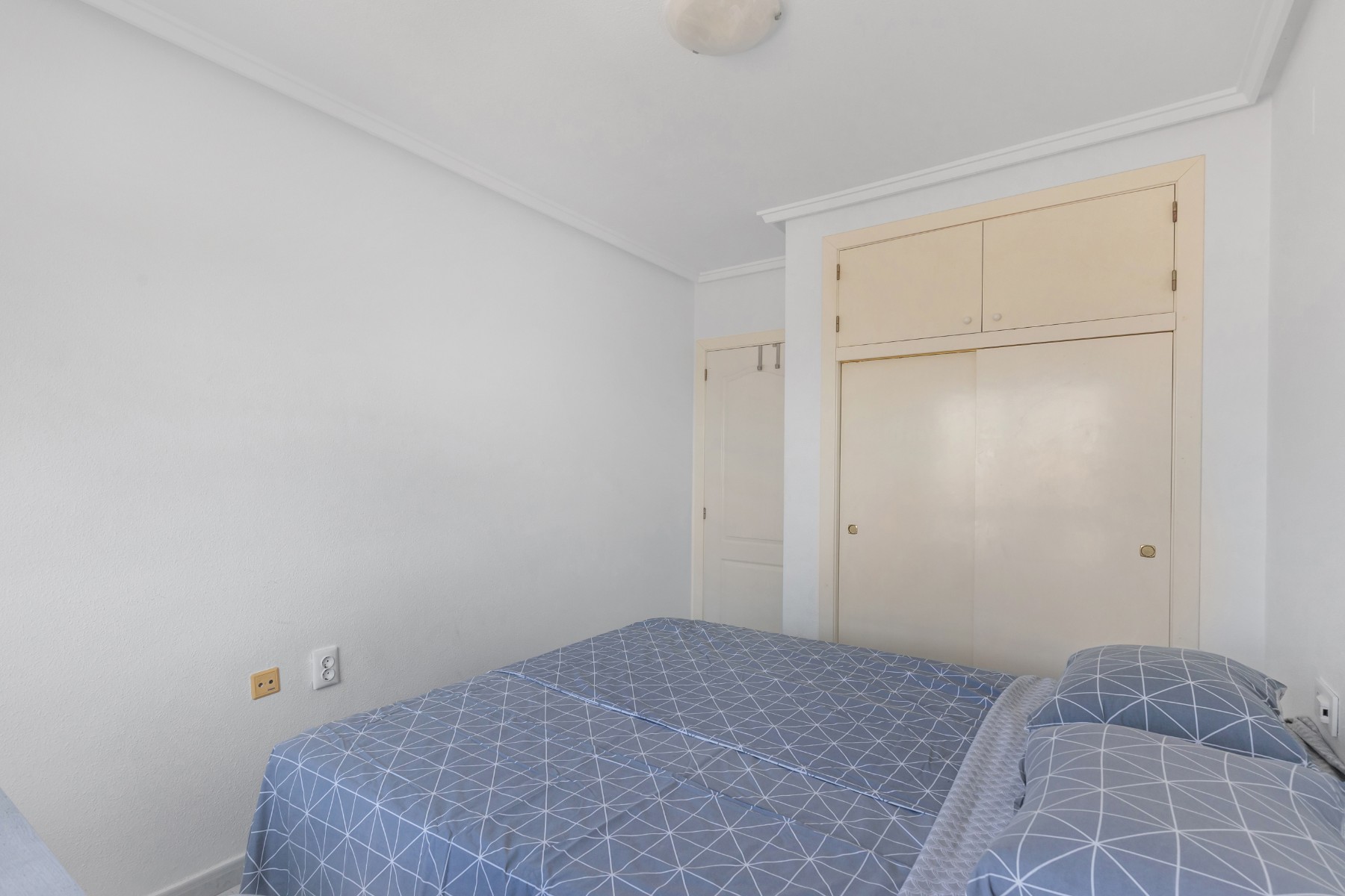 2 Bed, 1 Bath, ApartmentFor Sale, Torrevieja, Alicante 2 Bed, 1 Bath, ApartmentFor Sale, Torrevieja, Alicante
