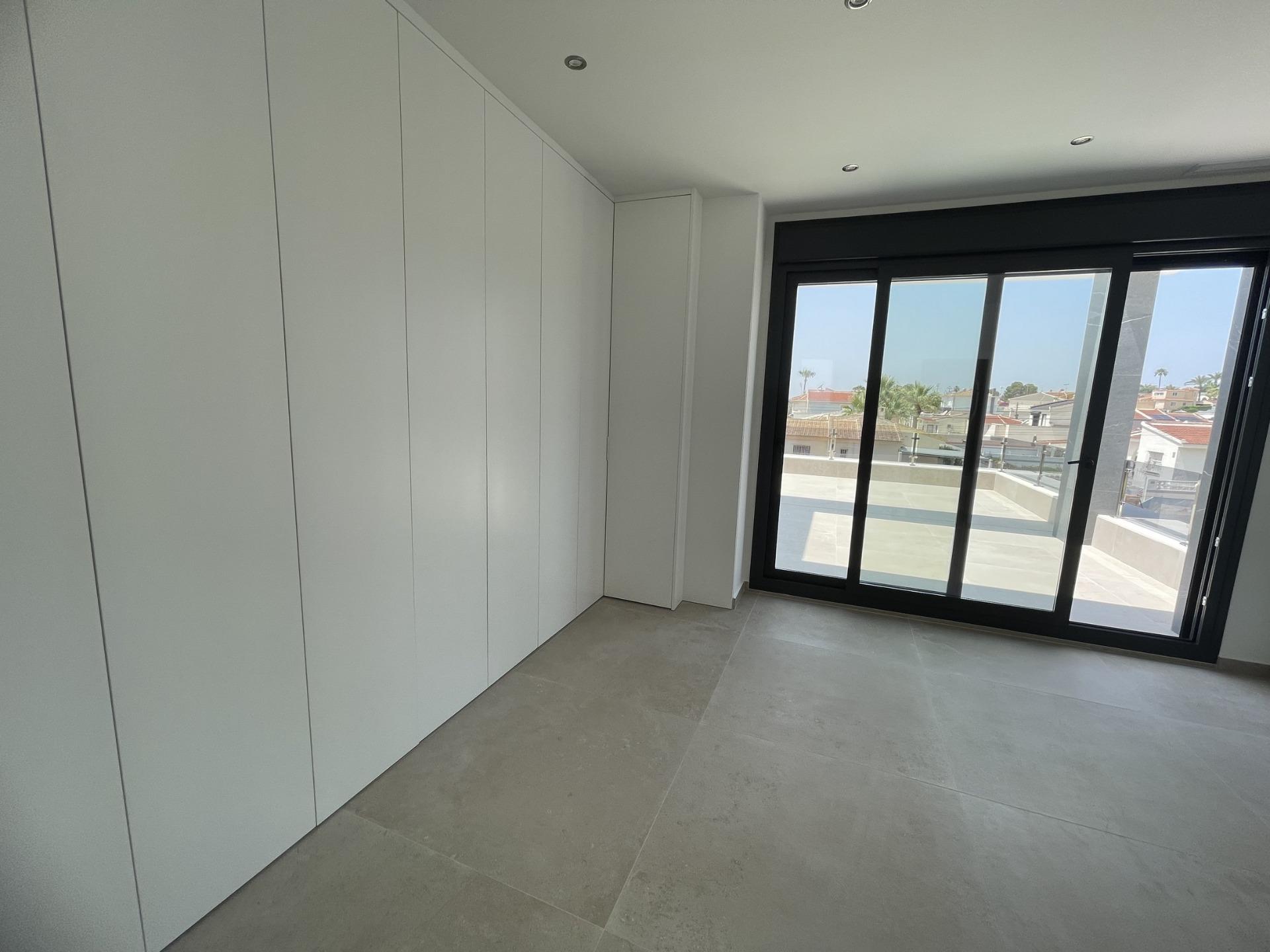 3 Bed, 4 Bath, HouseFor Sale, Ciudad Quesada, Alicante
