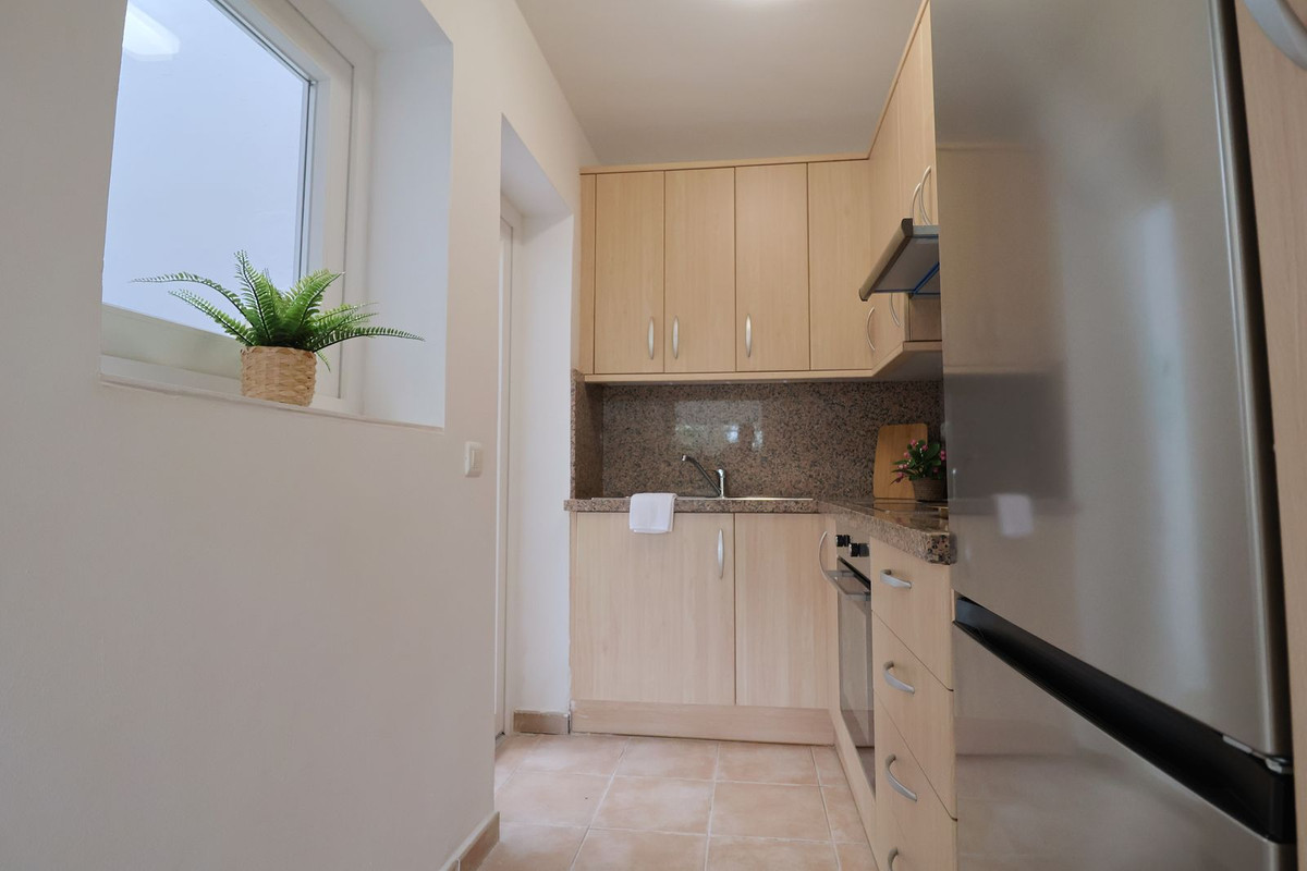 2 Bed, 1 Bath, ApartmentFor Sale, Benavista, Malaga