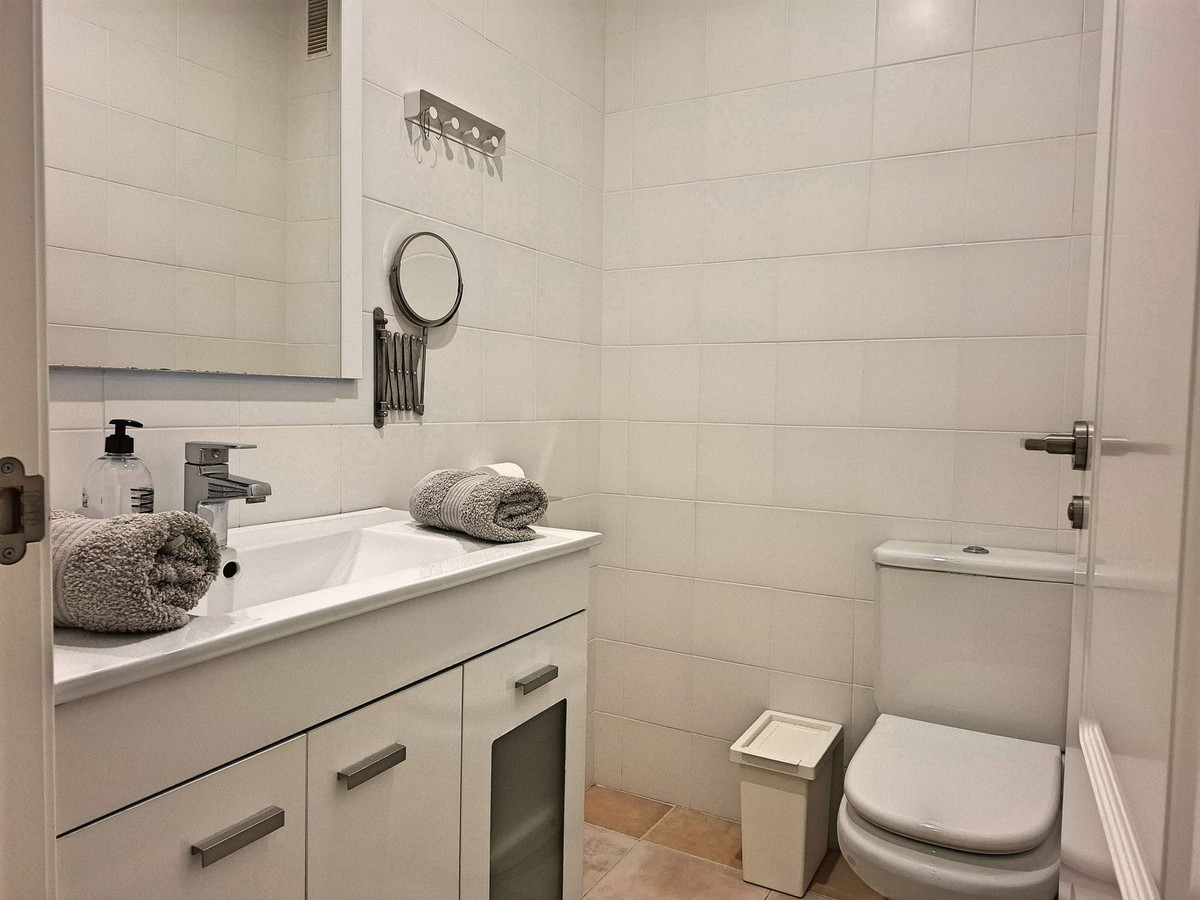 2 Bed, 2 Bath, ApartmentFor Sale, Fuengirola, Malaga