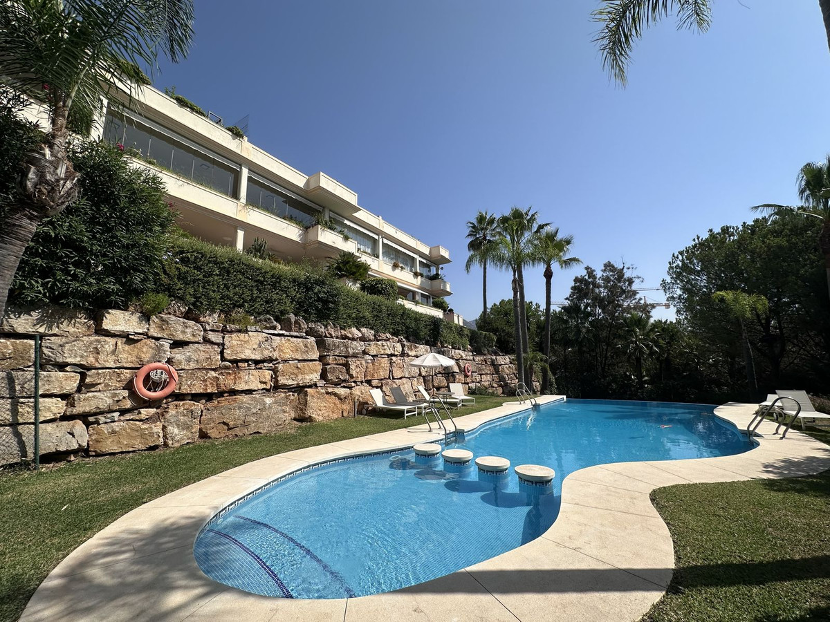 4 Bed, 4 Bath, ApartmentFor Sale, The Golden Mile, Malaga