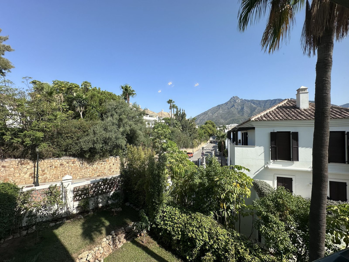 4 Bed, 4 Bath, ApartmentFor Sale, The Golden Mile, Malaga