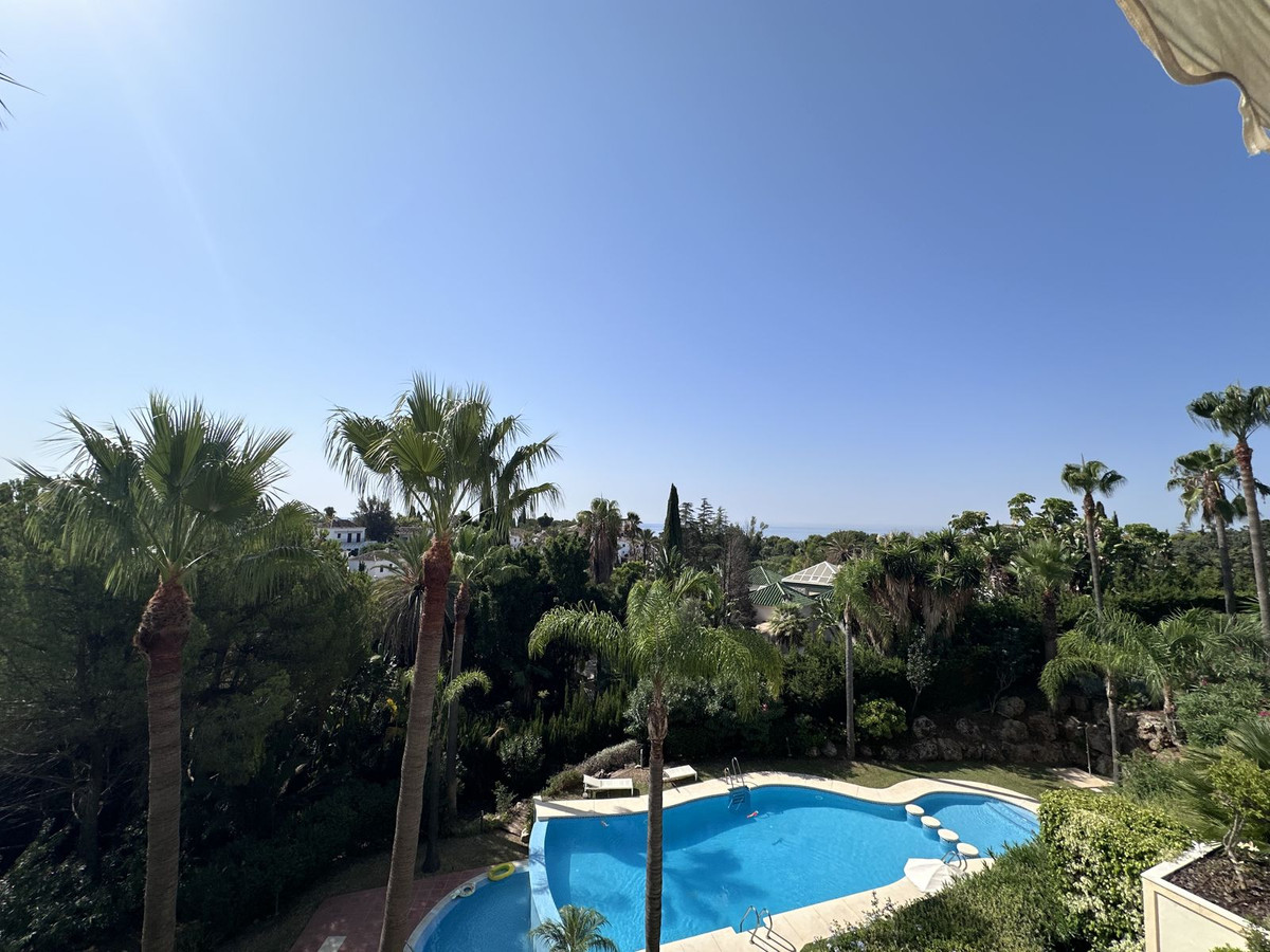 4 Bed, 4 Bath, ApartmentFor Sale, The Golden Mile, Malaga