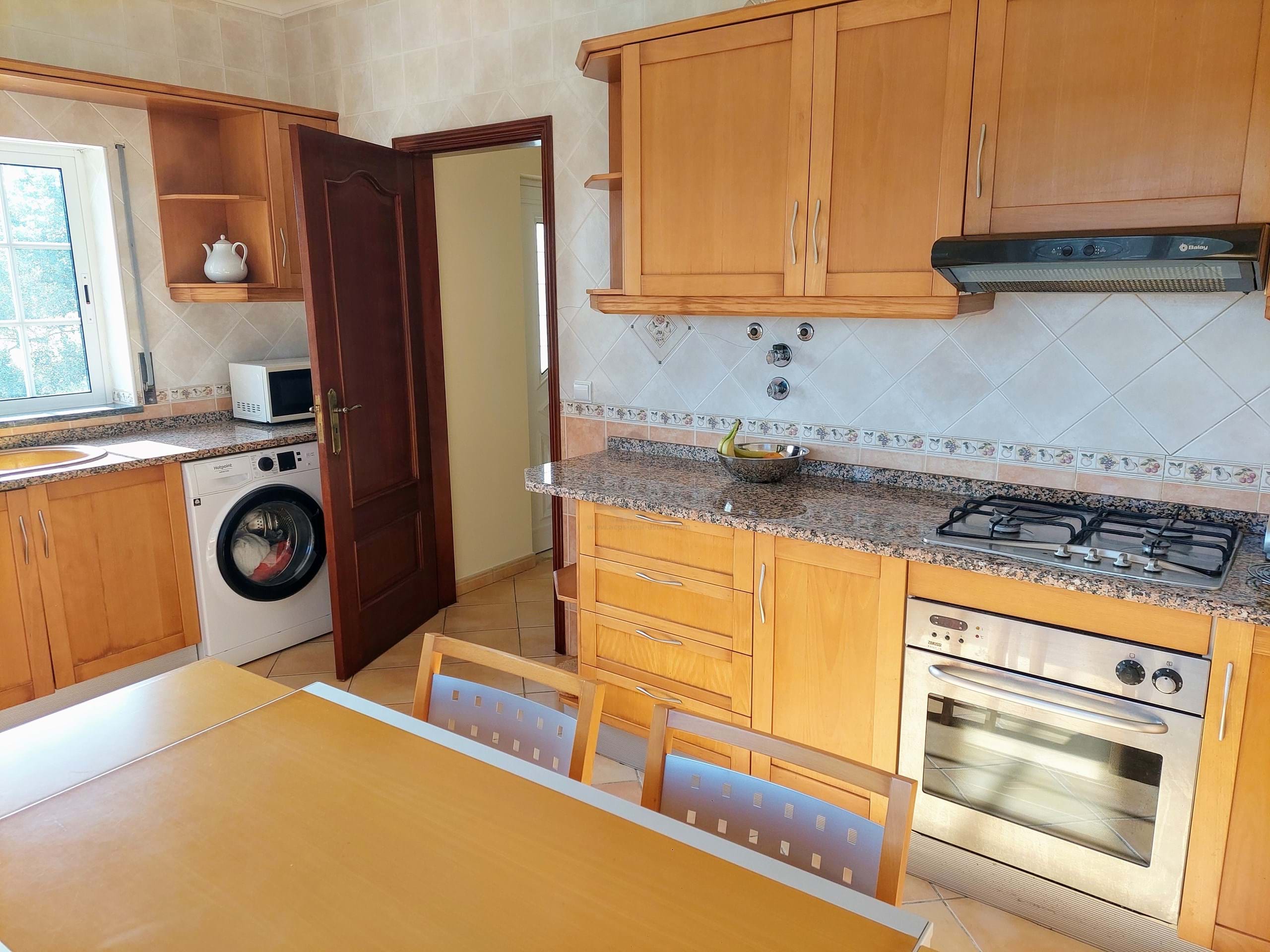 4 Bed, 3 Bath, HouseFor Sale, Sao Bras De Alportel, Faro