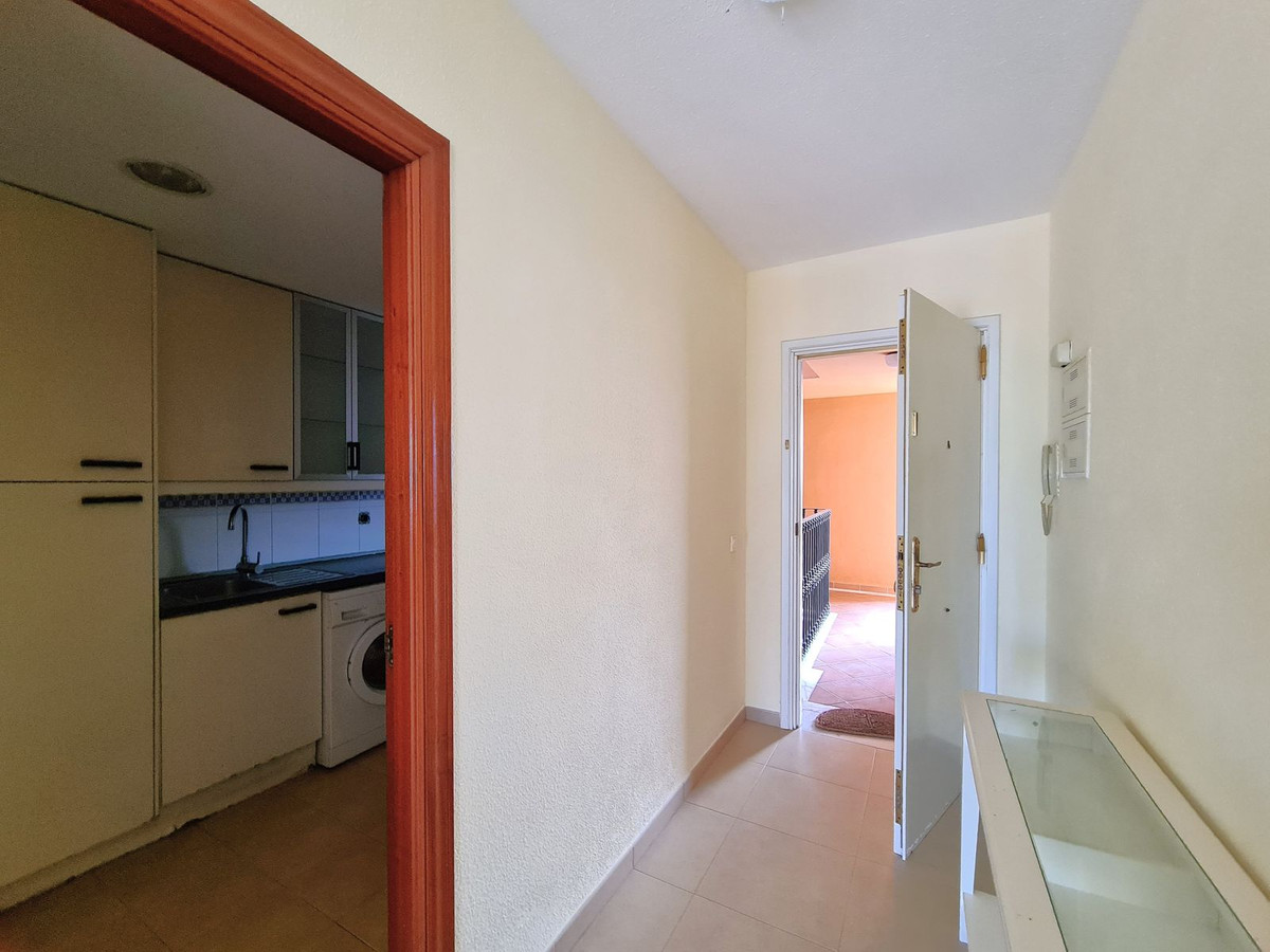 1 Bed, 1 Bath, ApartmentFor Sale, Estepona, Malaga