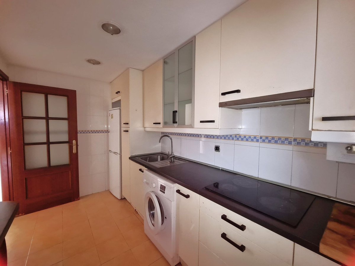 1 Bed, 1 Bath, ApartmentFor Sale, Estepona, Malaga