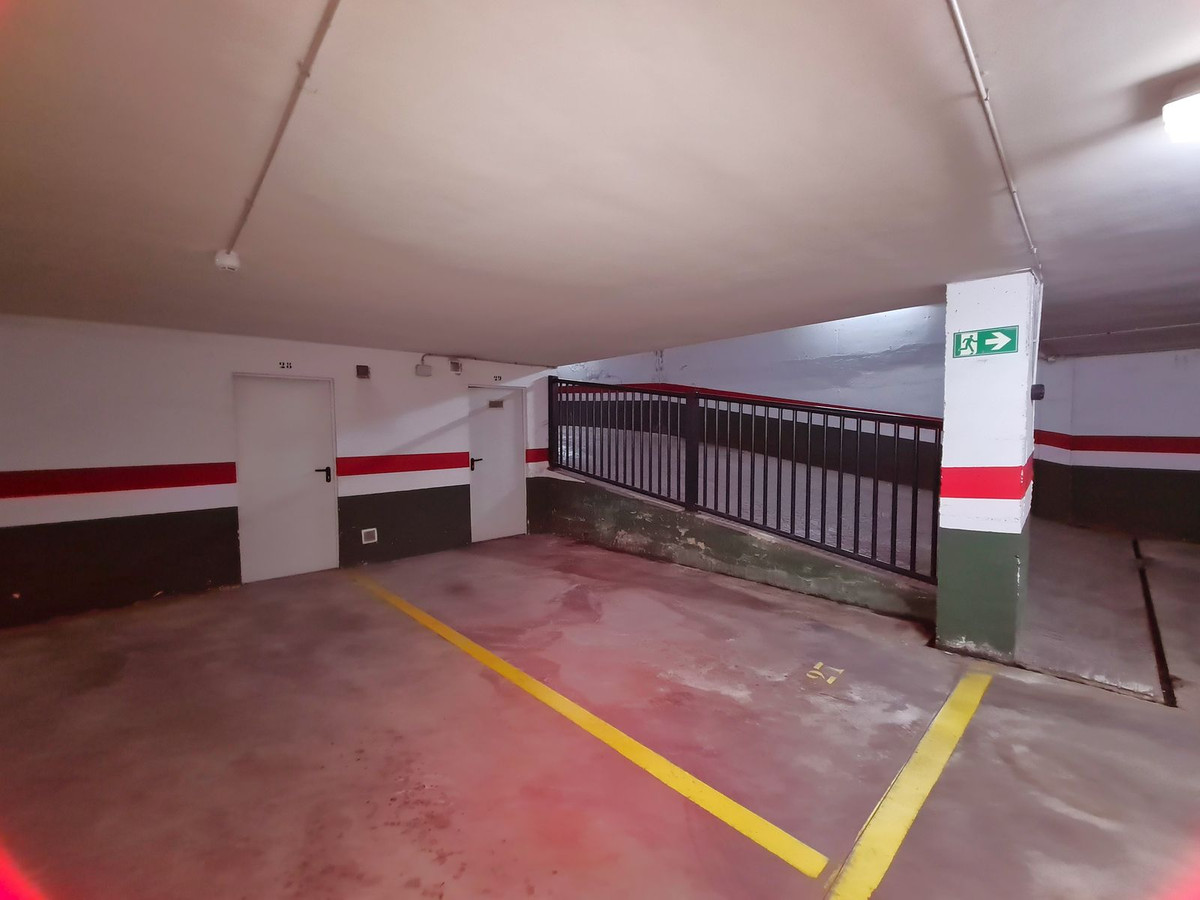 1 Bed, 1 Bath, ApartmentFor Sale, Estepona, Malaga