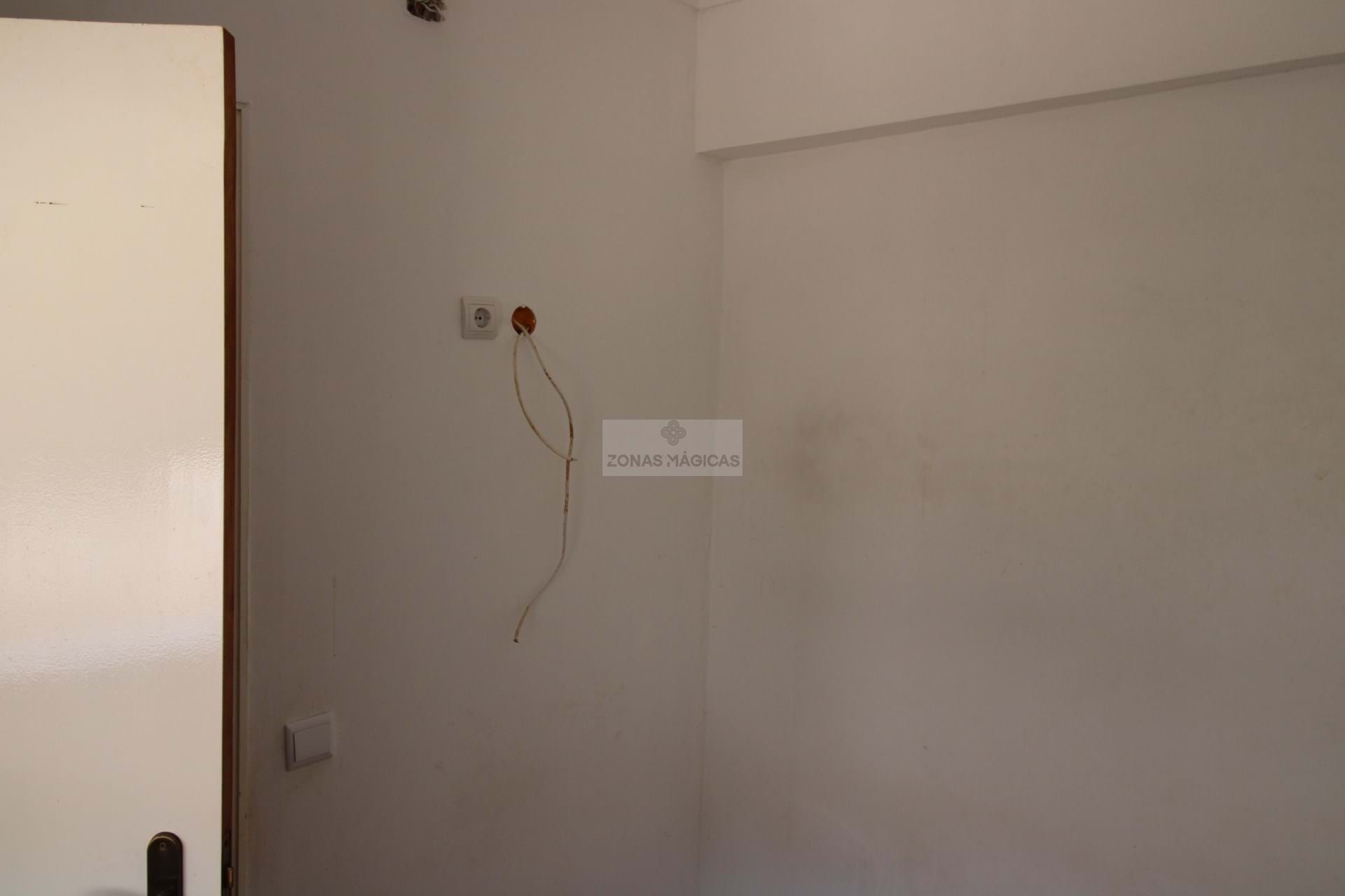 5 Bed, 3 Bath, HouseFor Sale, Vila do Bispo, Faro, 8650-013