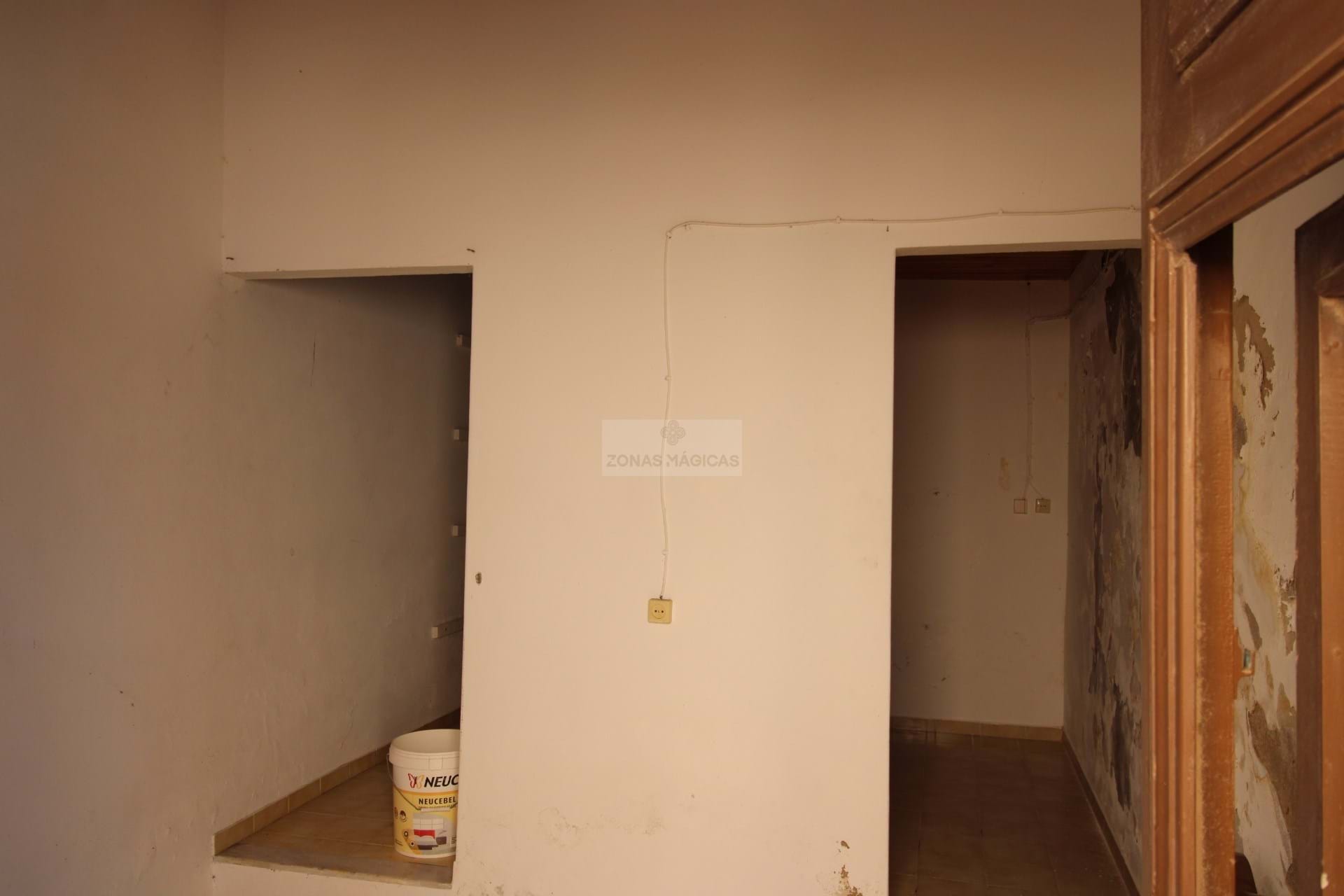 5 Bed, 3 Bath, HouseFor Sale, Vila do Bispo, Faro, 8650-013