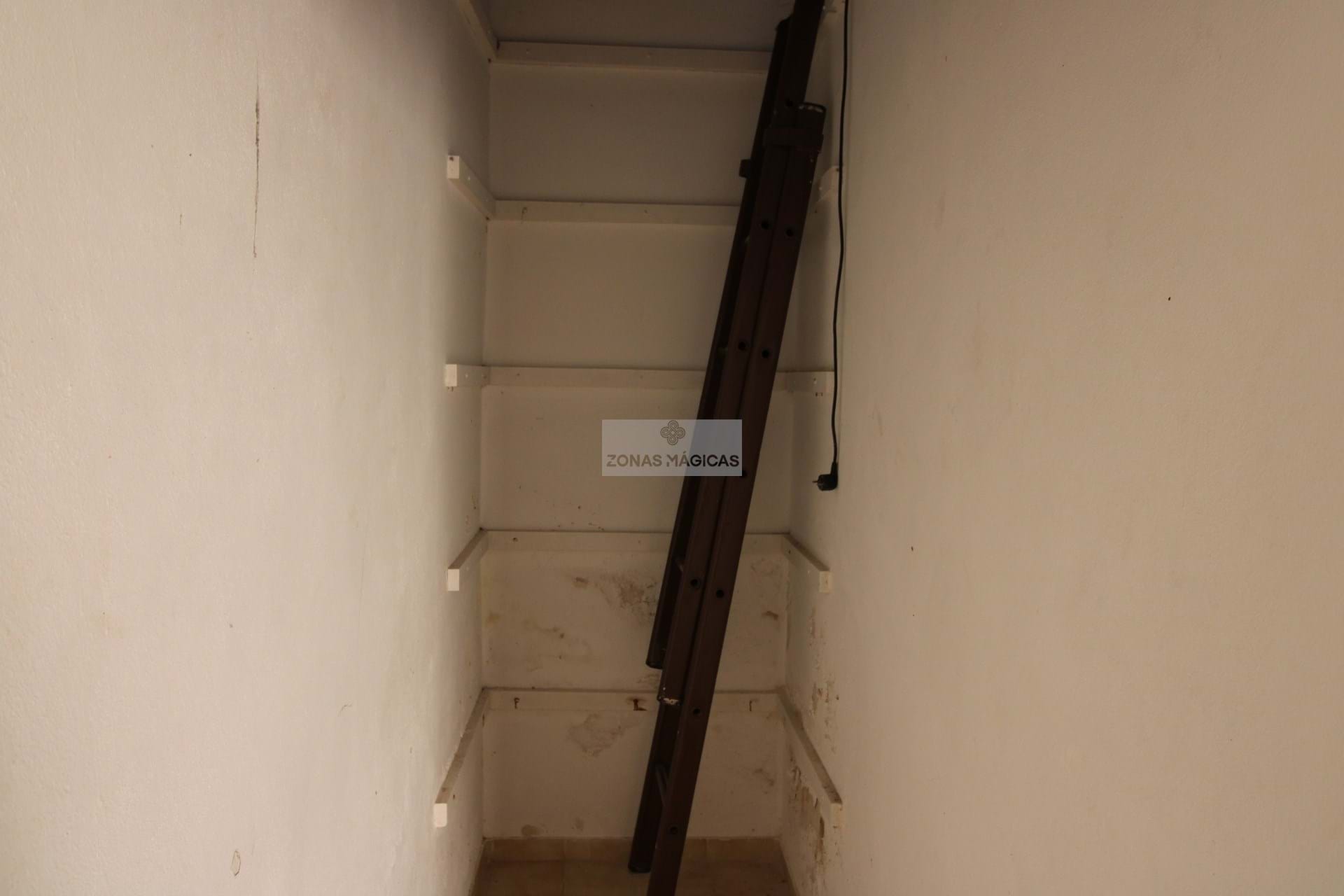 5 Bed, 3 Bath, HouseFor Sale, Vila do Bispo, Faro, 8650-013