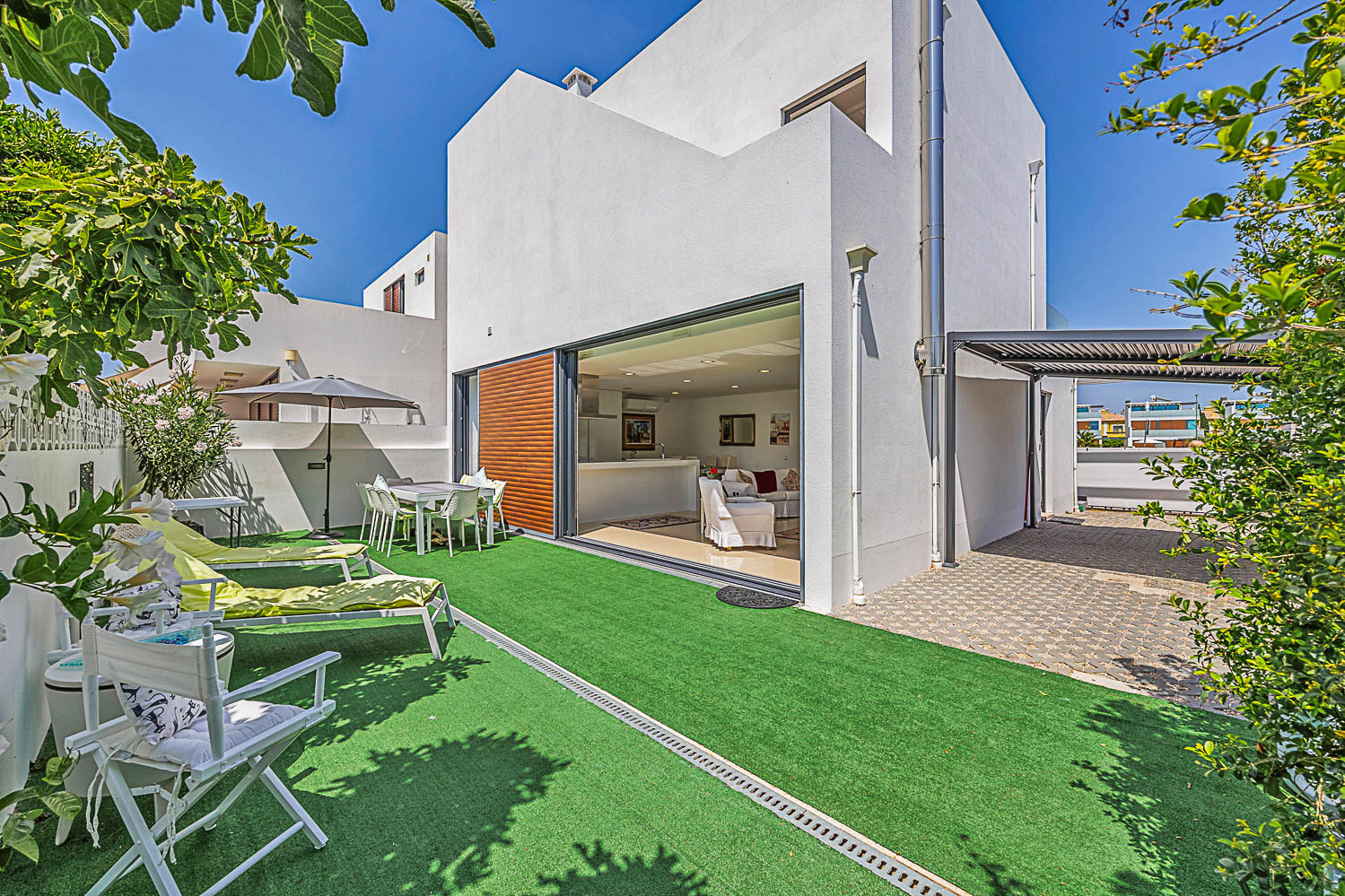 3 Bed, 2 Bath, HouseFor Sale, Three Bedroom Villa with Terraces, Algarve