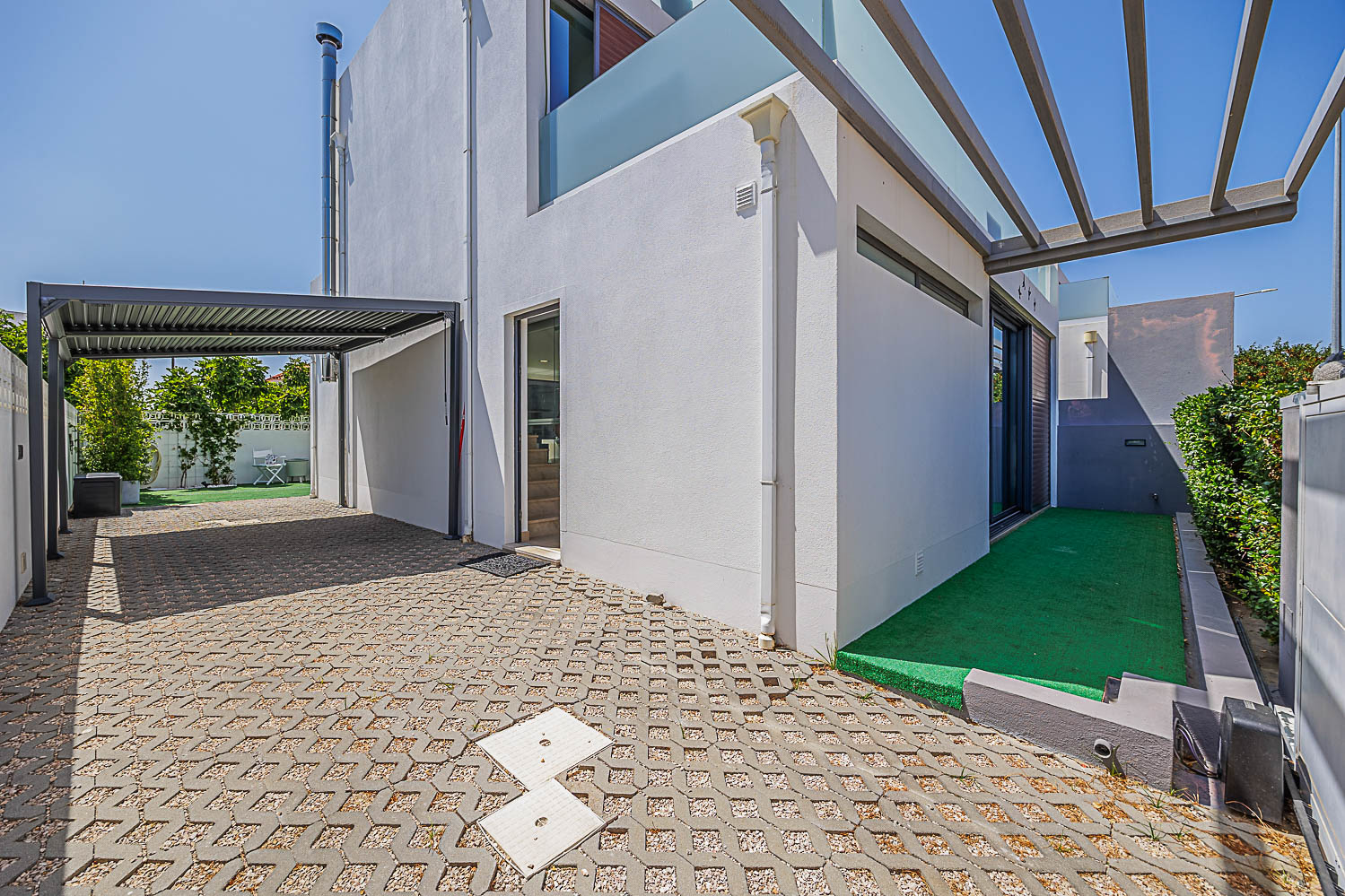 3 Bed, 2 Bath, HouseFor Sale, Three Bedroom Villa with Terraces, Algarve 3 Bed, 2 Bath, HouseFor Sale, Three Bedroom Villa with Terraces, Algarve