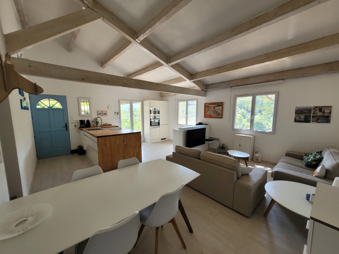 3 Bed, 1 Bath, HouseFor Sale, Bedarieux, Herault, Languedoc-Roussillon, 34600